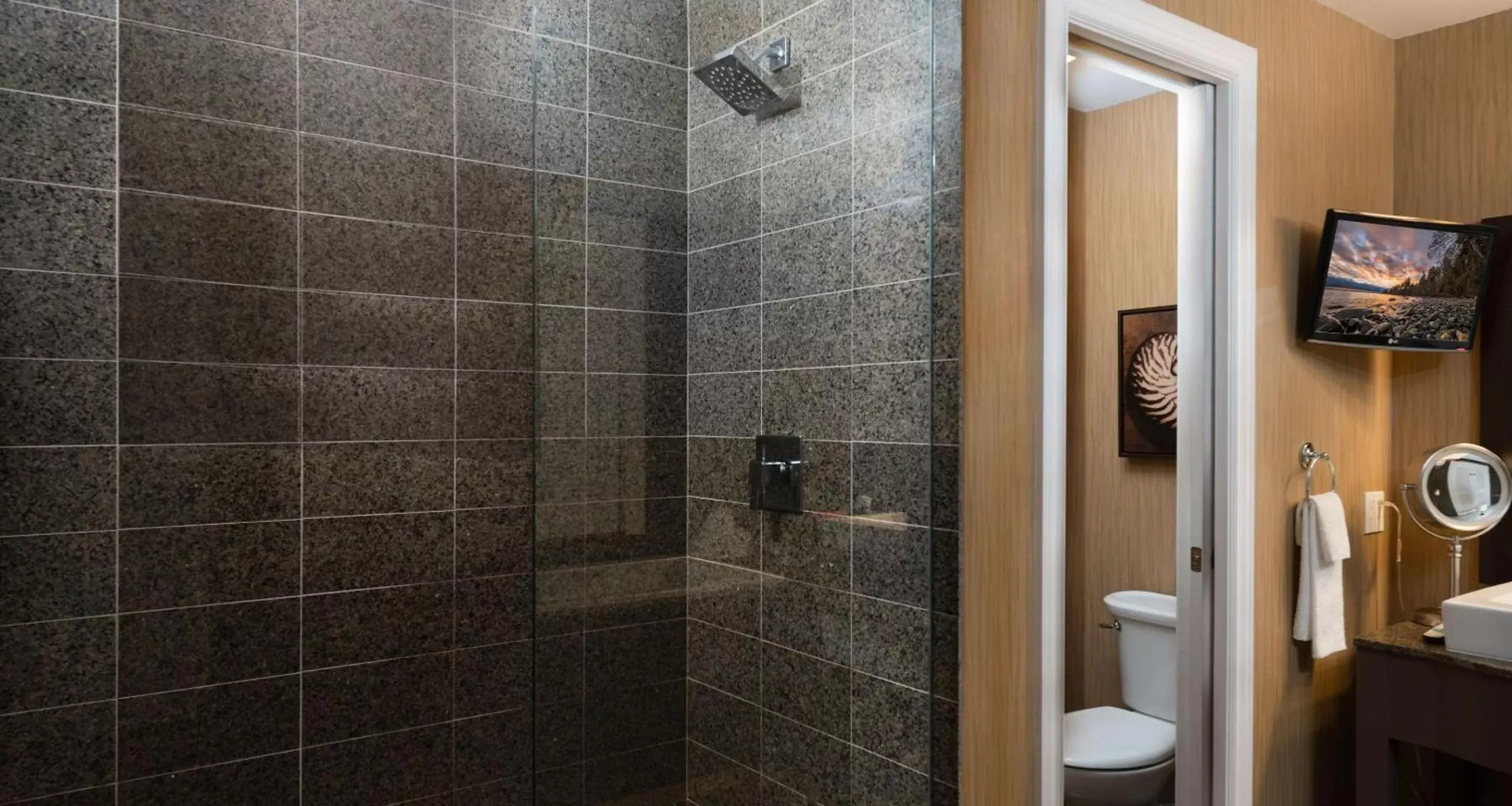 Bathroom in Prestige Oceanfront Resort, WorldHotels Luxury