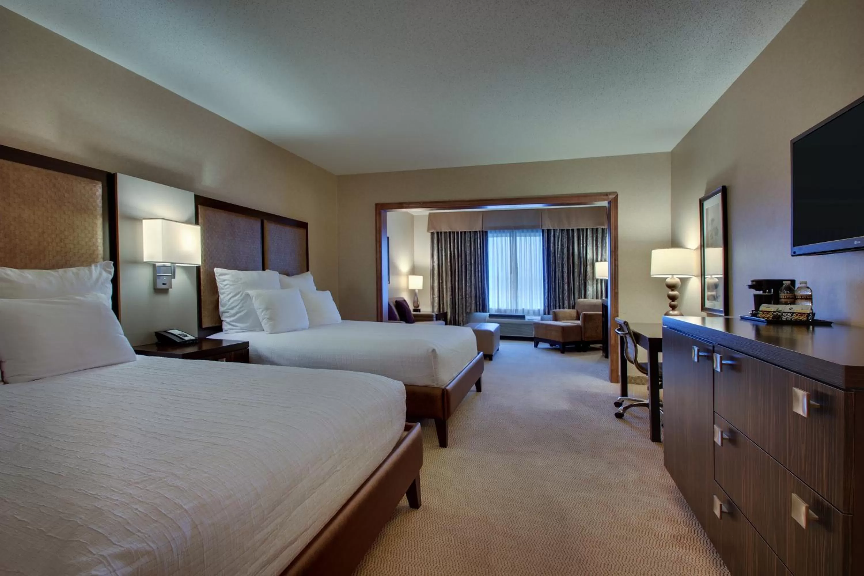 Photo of the whole room, Bed in The Inn at Charles Town / Hollywood Casino
