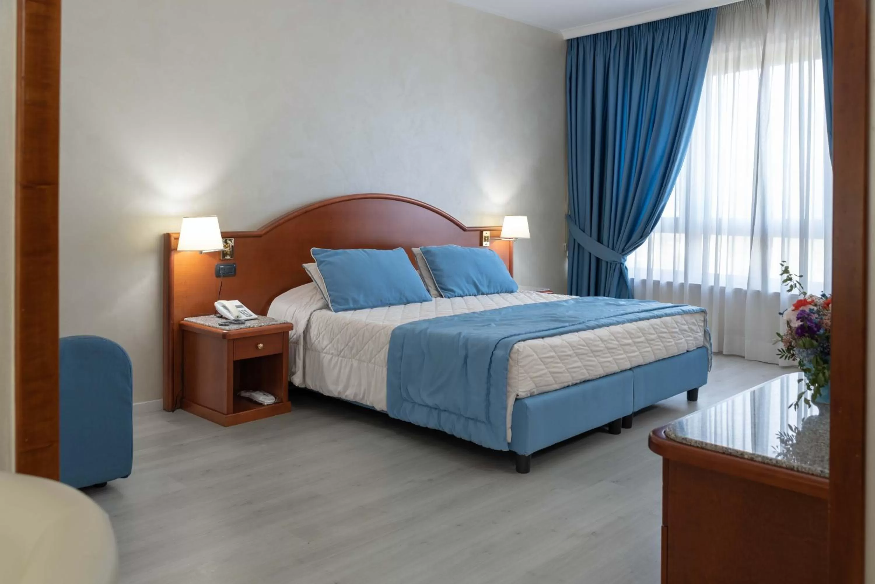 Bed in Edra Palace Hotel & Ristorante