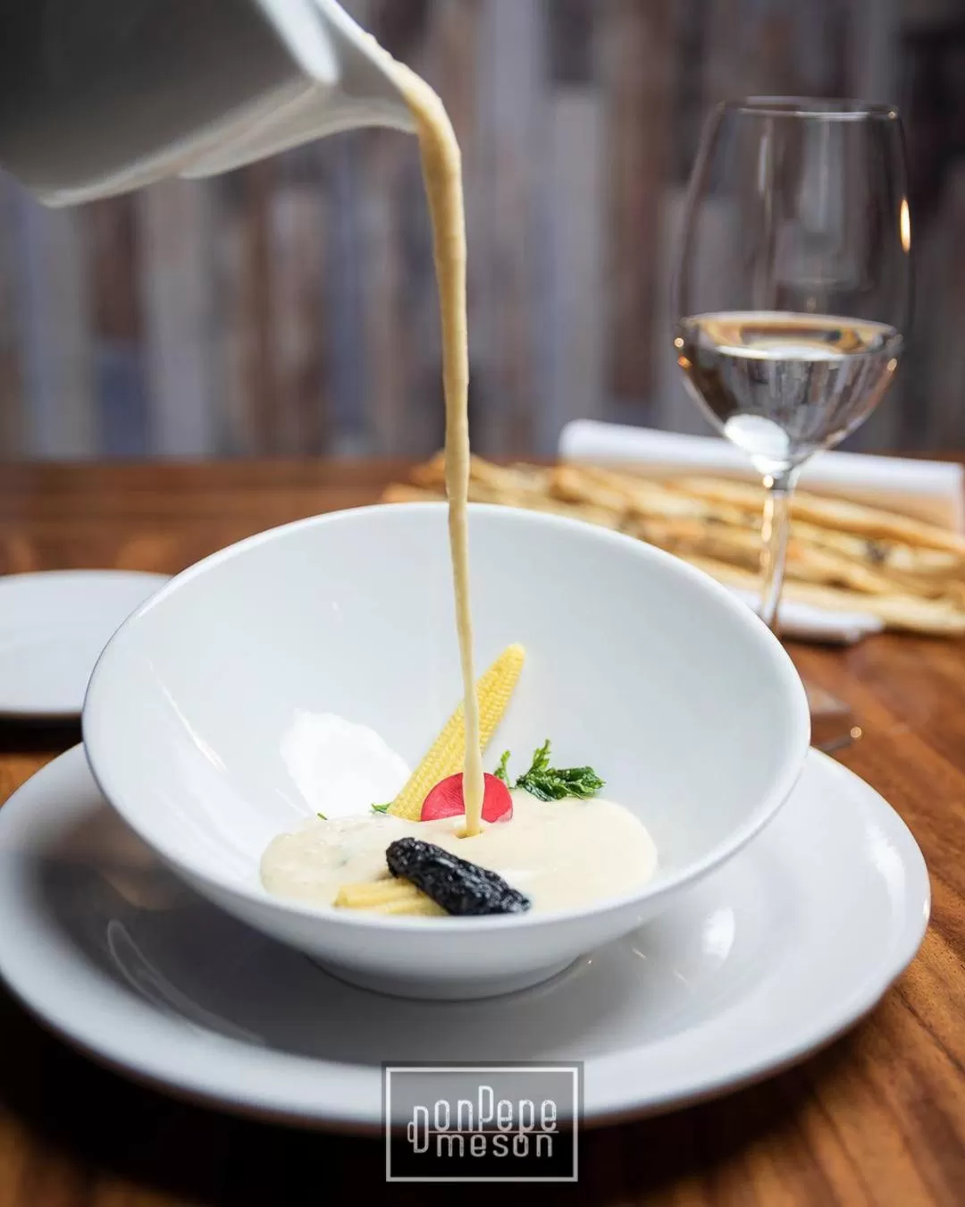 Food and drinks in Hotel Victoria