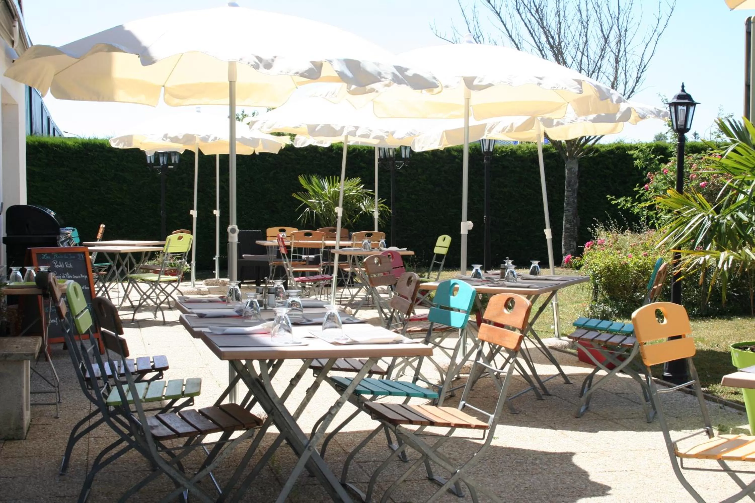 Restaurant/places to eat in KYRIAD Issoudun