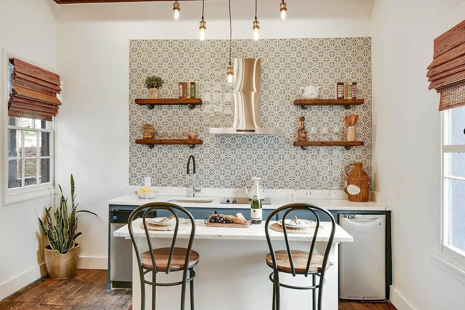 Kitchen or kitchenette, Kitchen/Kitchenette in French Quarter Mansion