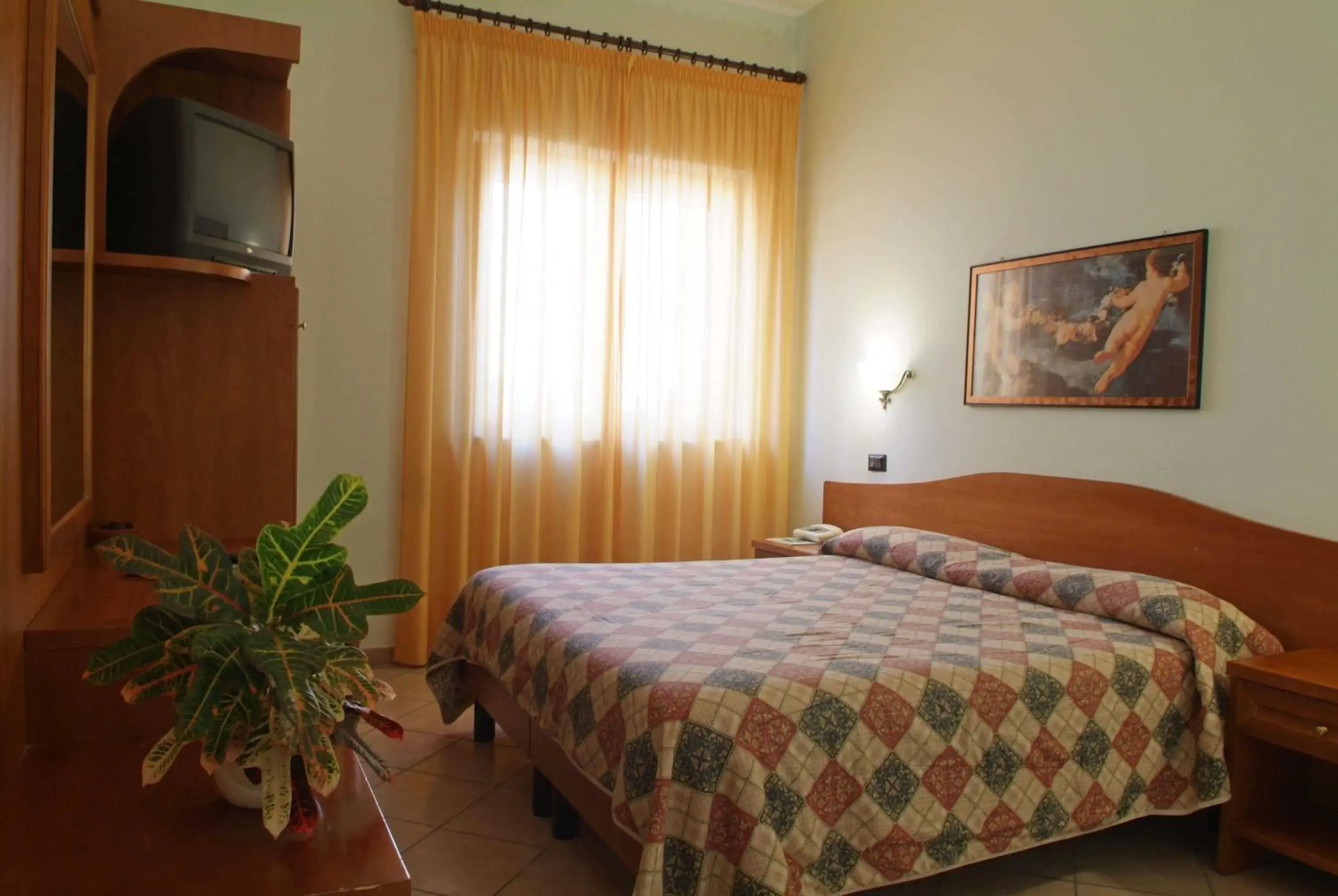 Photo of the whole room, Bed in Hotel Duca Della Corgna