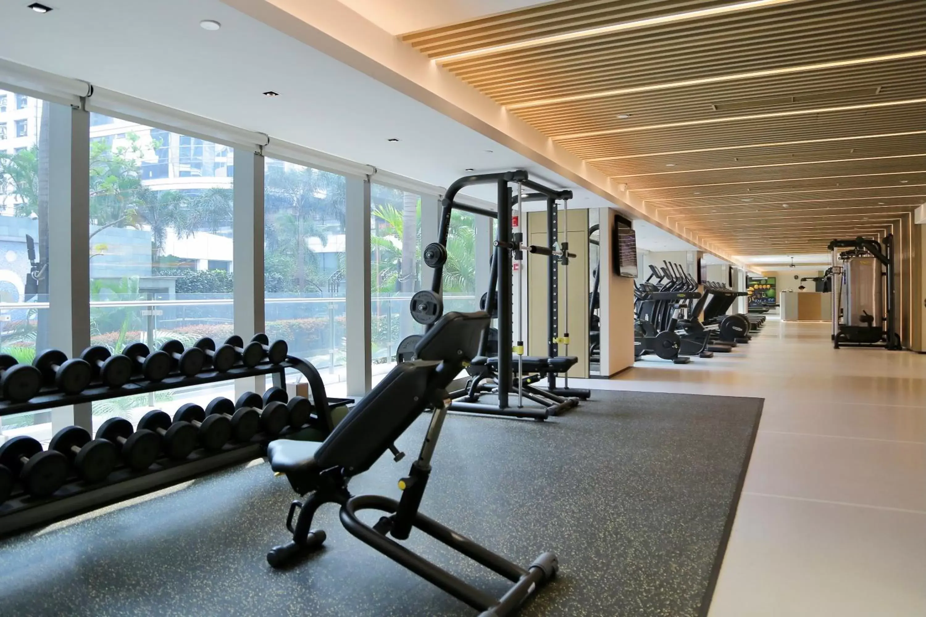 Fitness centre/facilities, Fitness Center/Facilities in Jumeirah Guangzhou - Complimentary Shuttle Bus to Canton Fair Complex during Canton Fair period