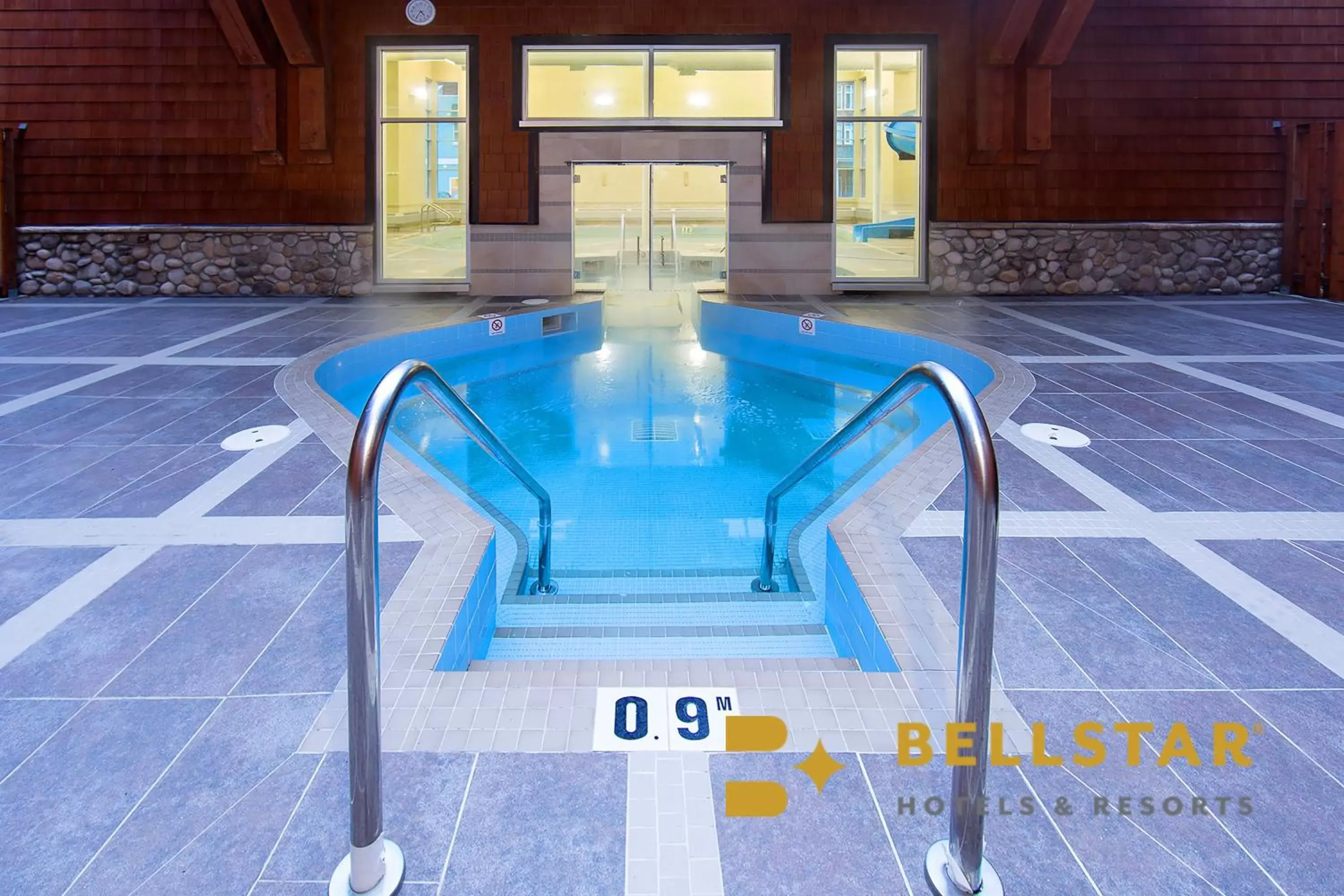 Swimming Pool in Grande Rockies Resort-Bellstar Hotels & Resorts