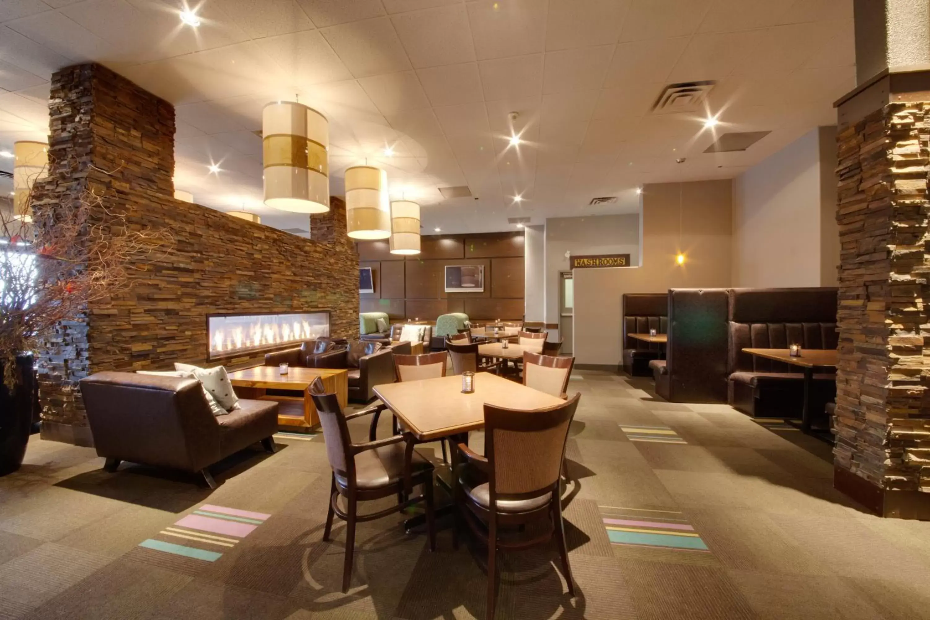 Restaurant/Places to Eat in Coast Kamloops Hotel & Conference Centre