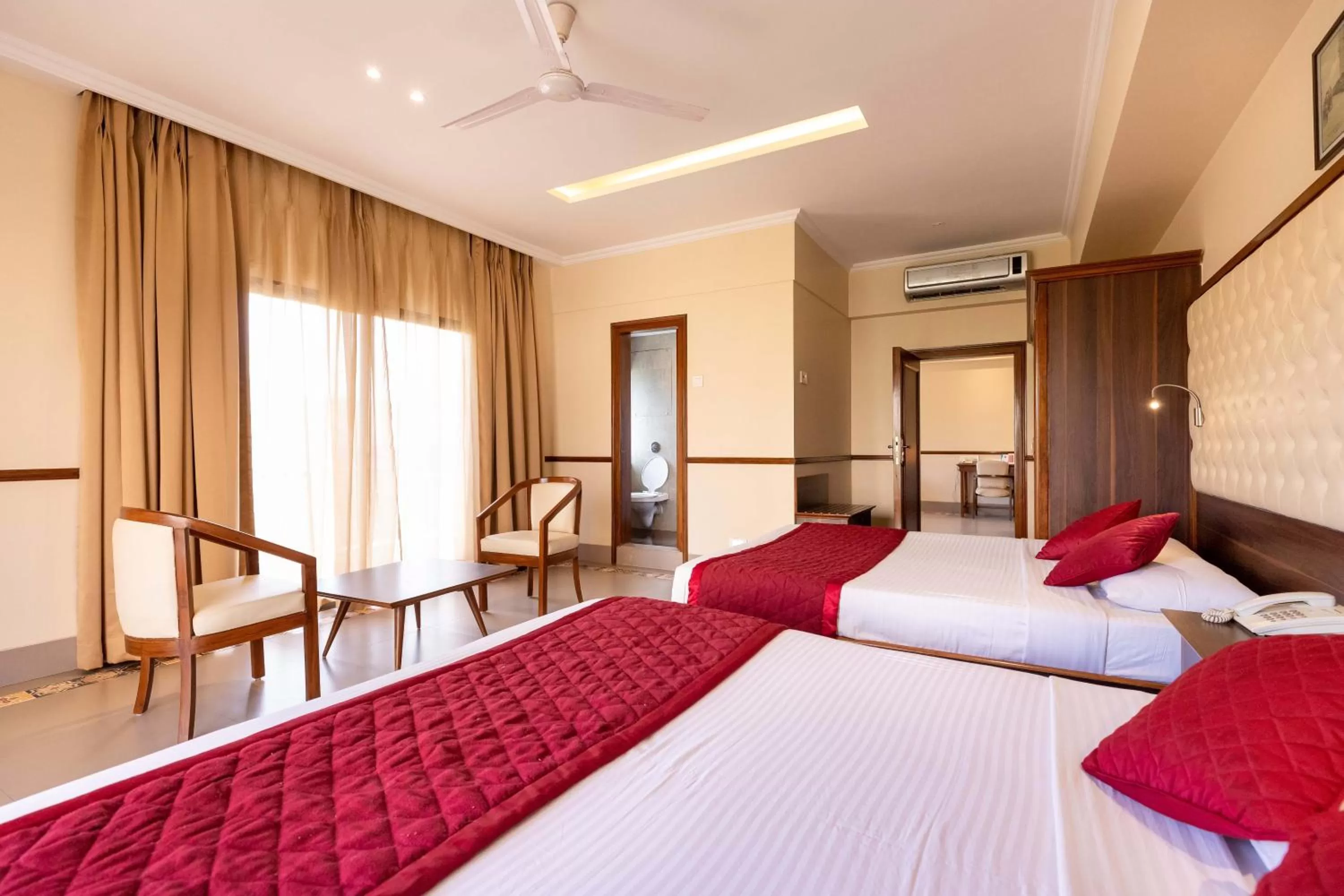 Bedroom, Bed in West End Hotel Opp Bombay Hospital