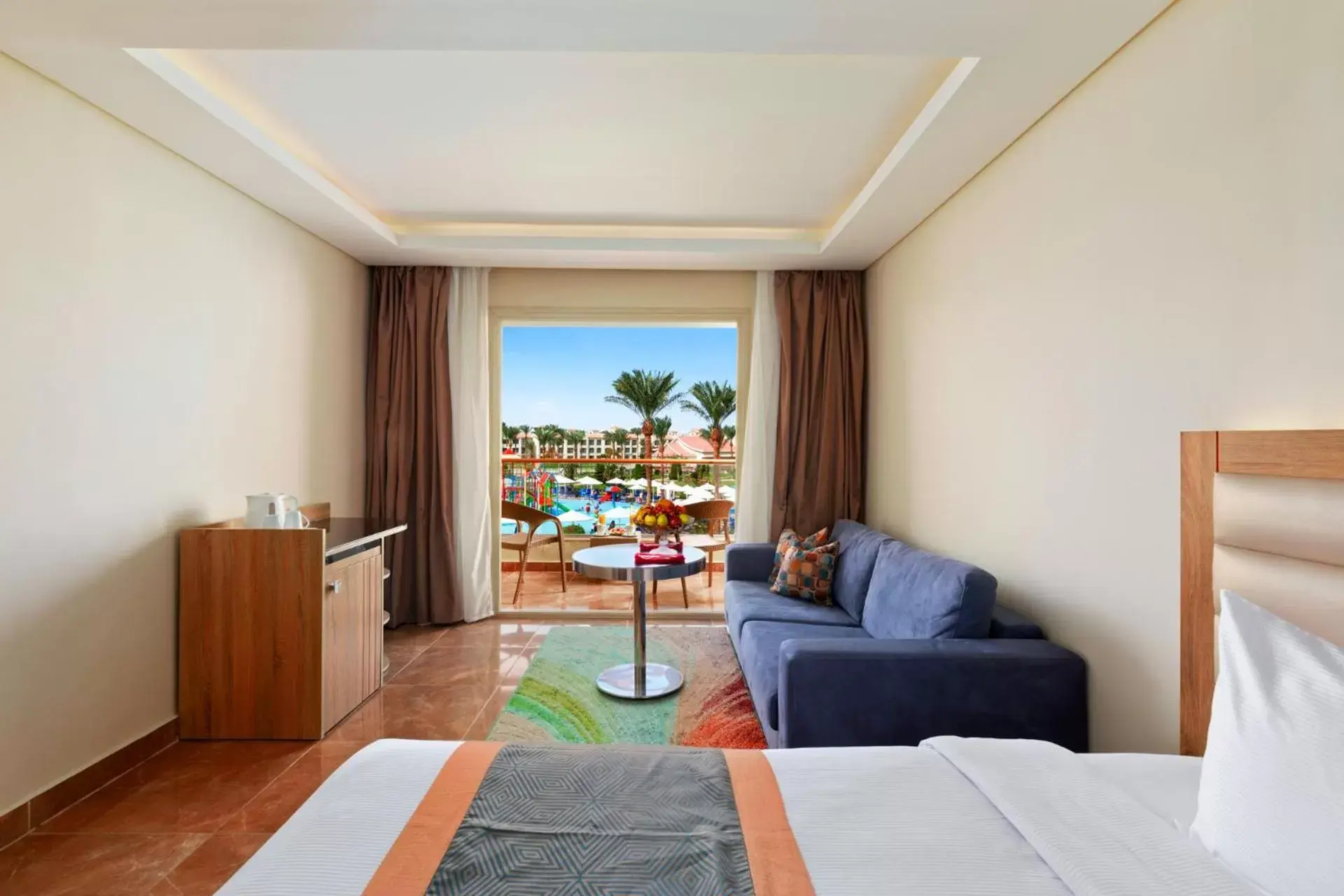 Bedroom, Bed in Pickalbatros Dana Beach Resort - Aqua Park Bedroom, Bed in Pickalbatros Dana Beach Resort - Aqua Park