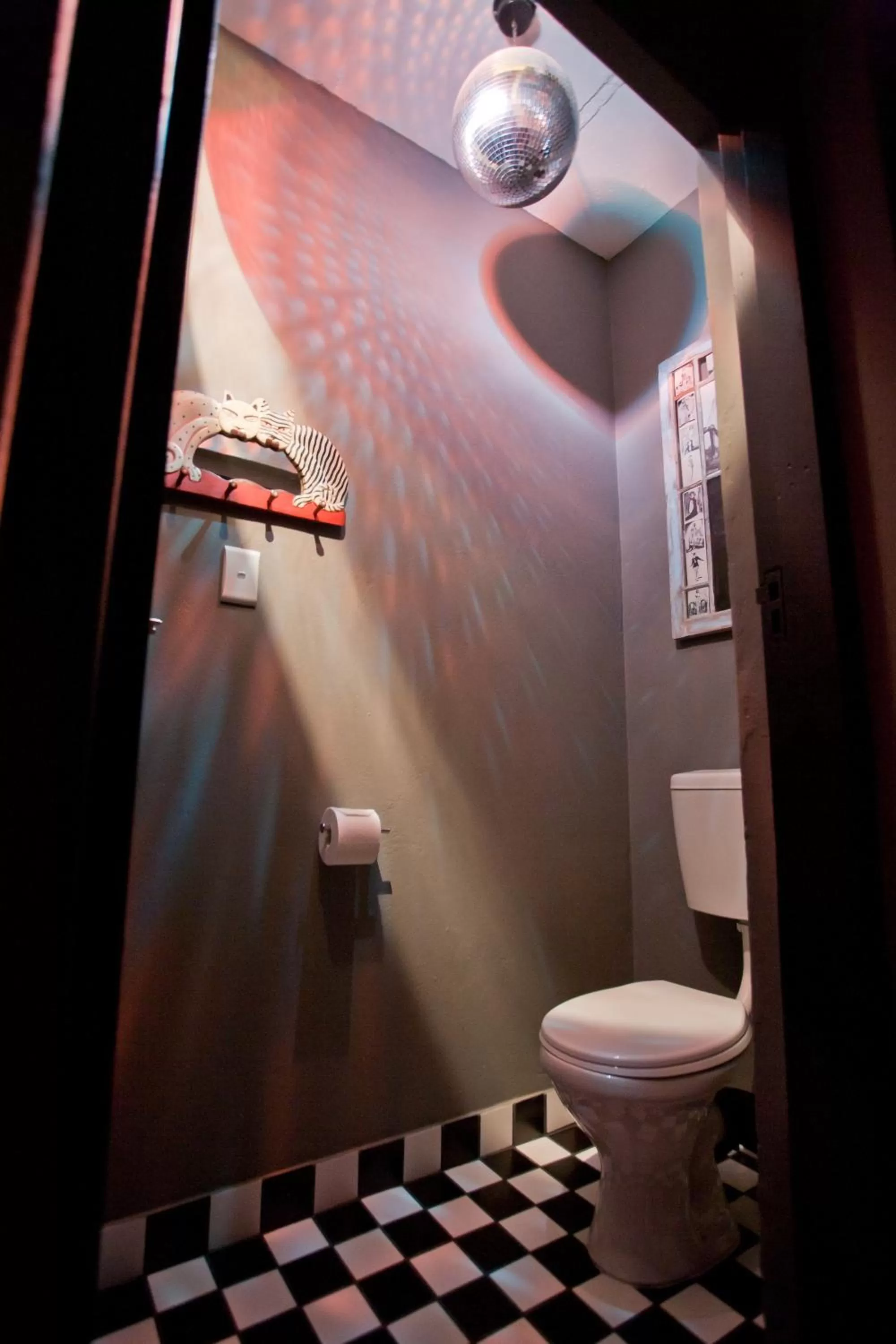 Toilet in Miles B&B Guest House