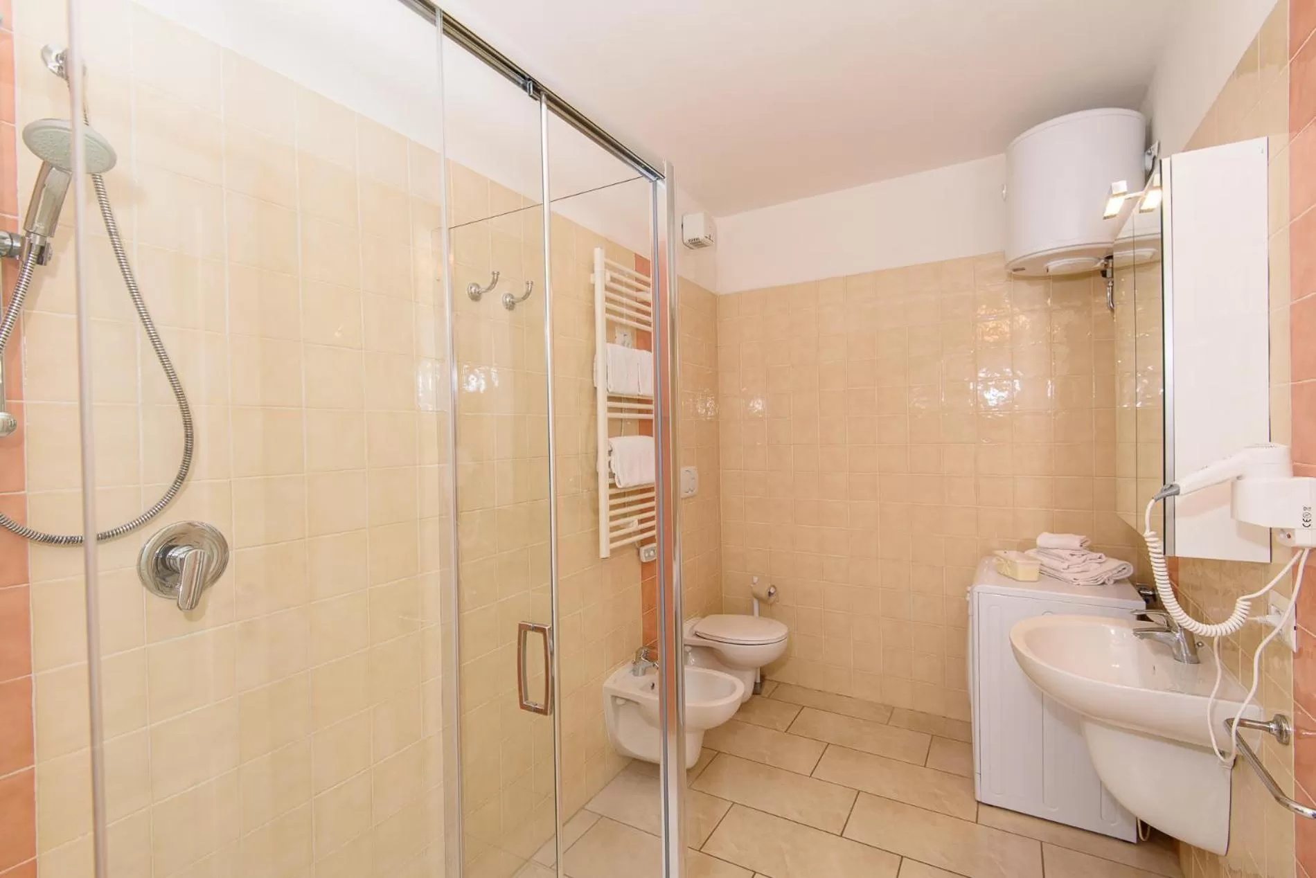 Bathroom in Residence Marina Salivoli