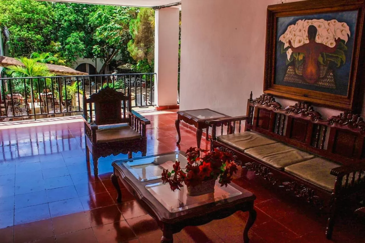 Pool View in Hotel San Clemente