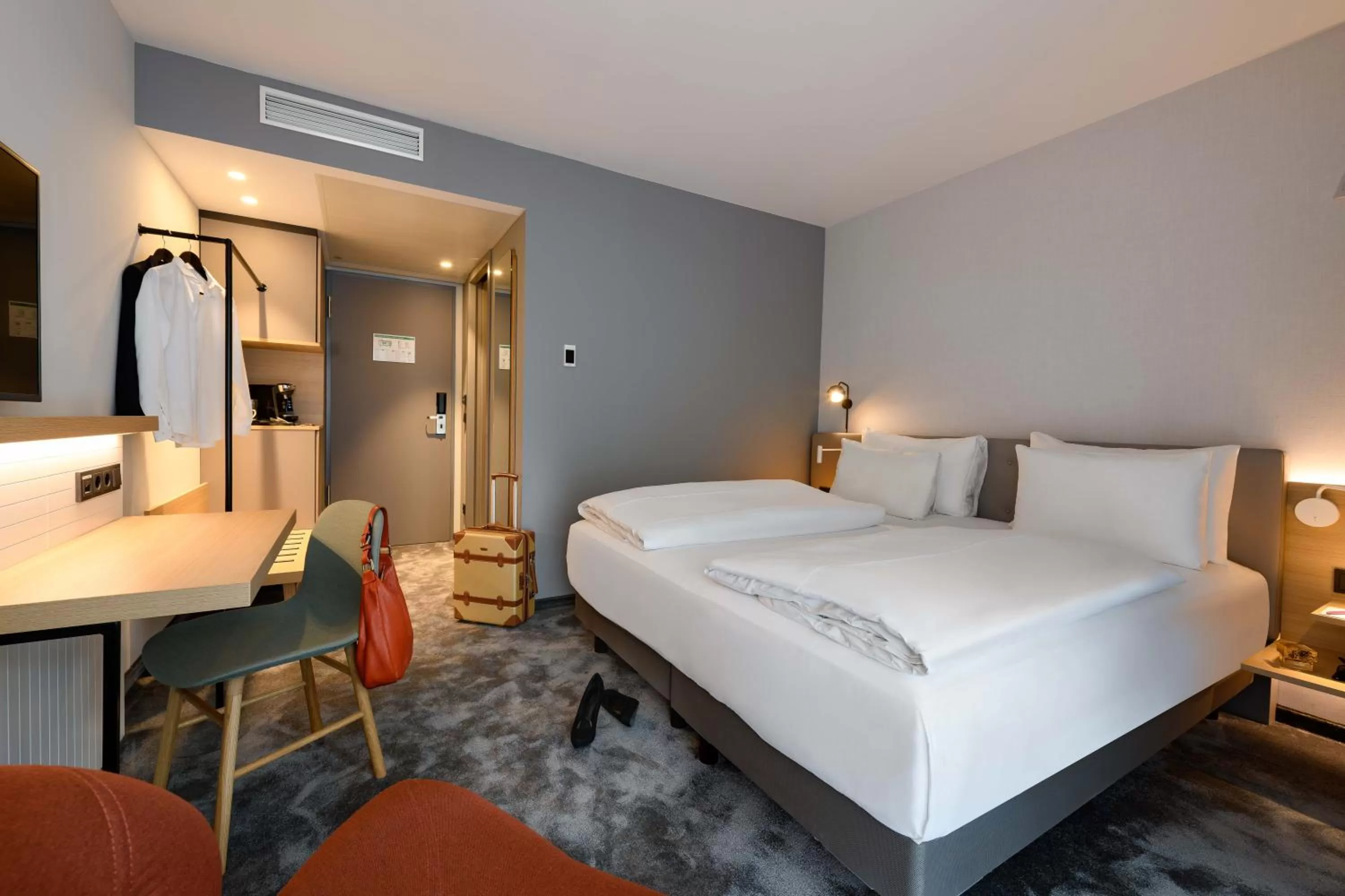 Photo of the whole room, Bed in Mercure München City Schwabing