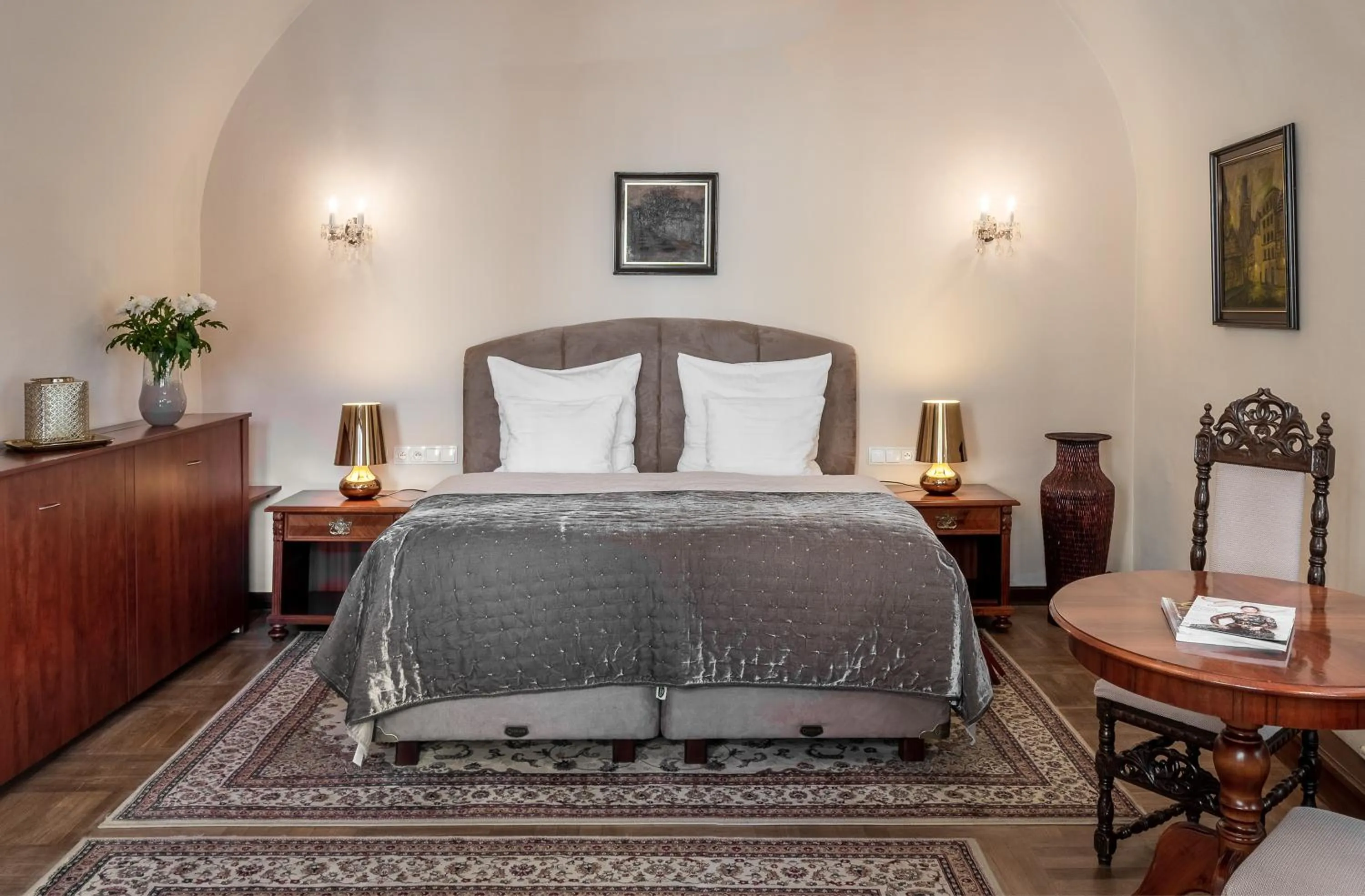 Bedroom, Bed in Aurus by Adrez