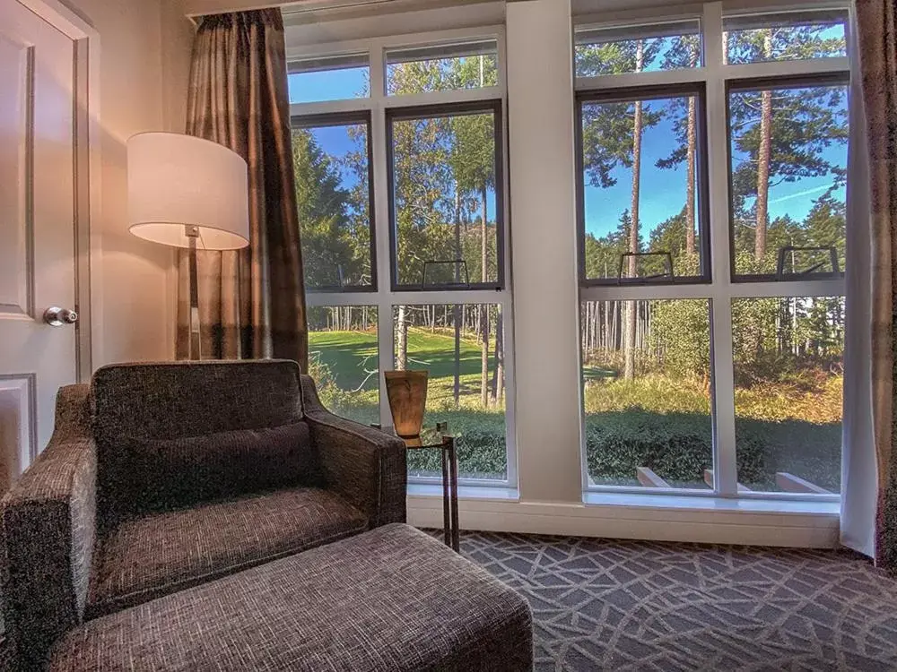 View (from property/room), Seating Area in Fairways Hotel on the Mountain