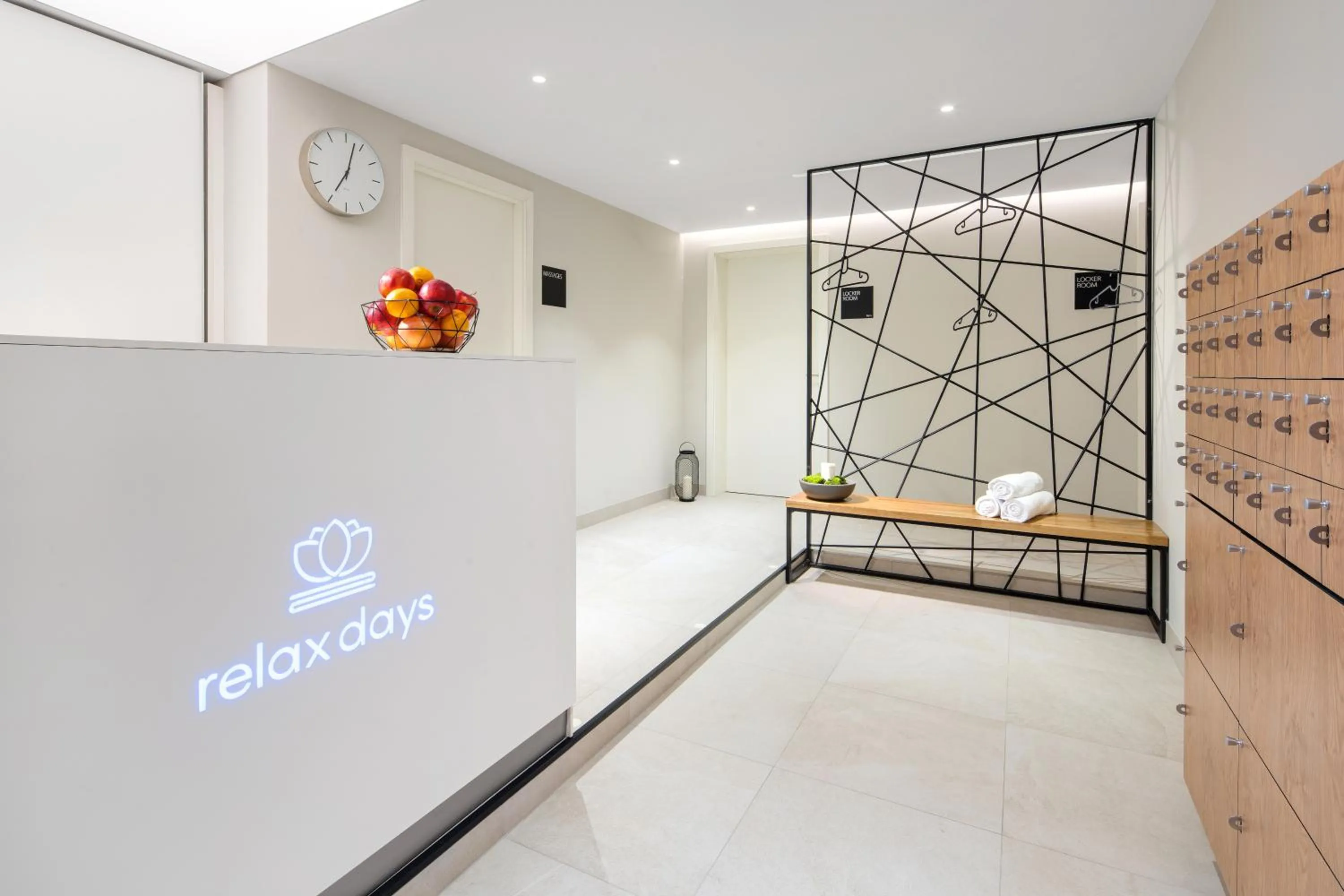 Spa and wellness centre/facilities, Bed in Mamaison Residence Downtown Prague