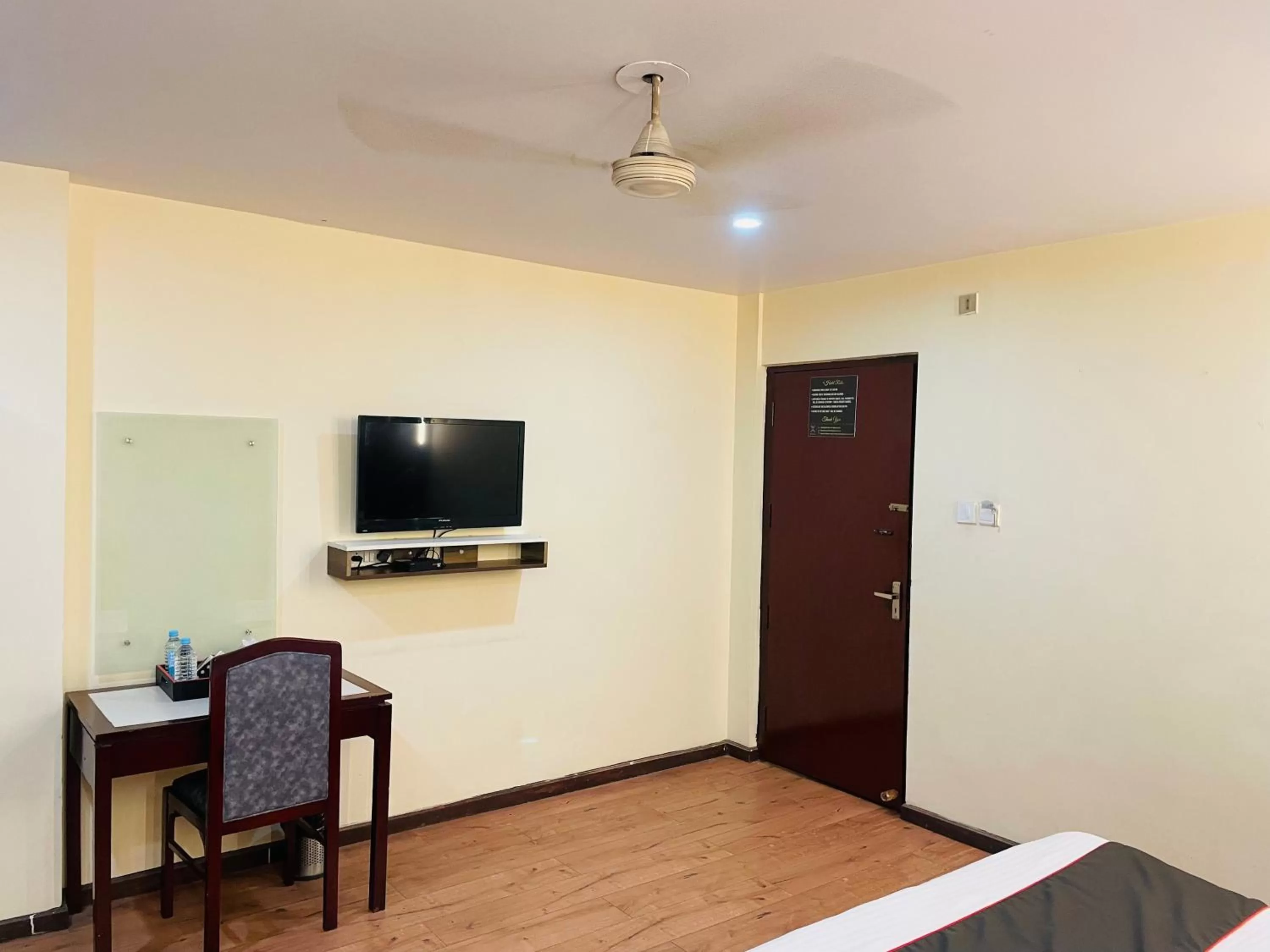 THE ROYAL PRESIDENCY INN