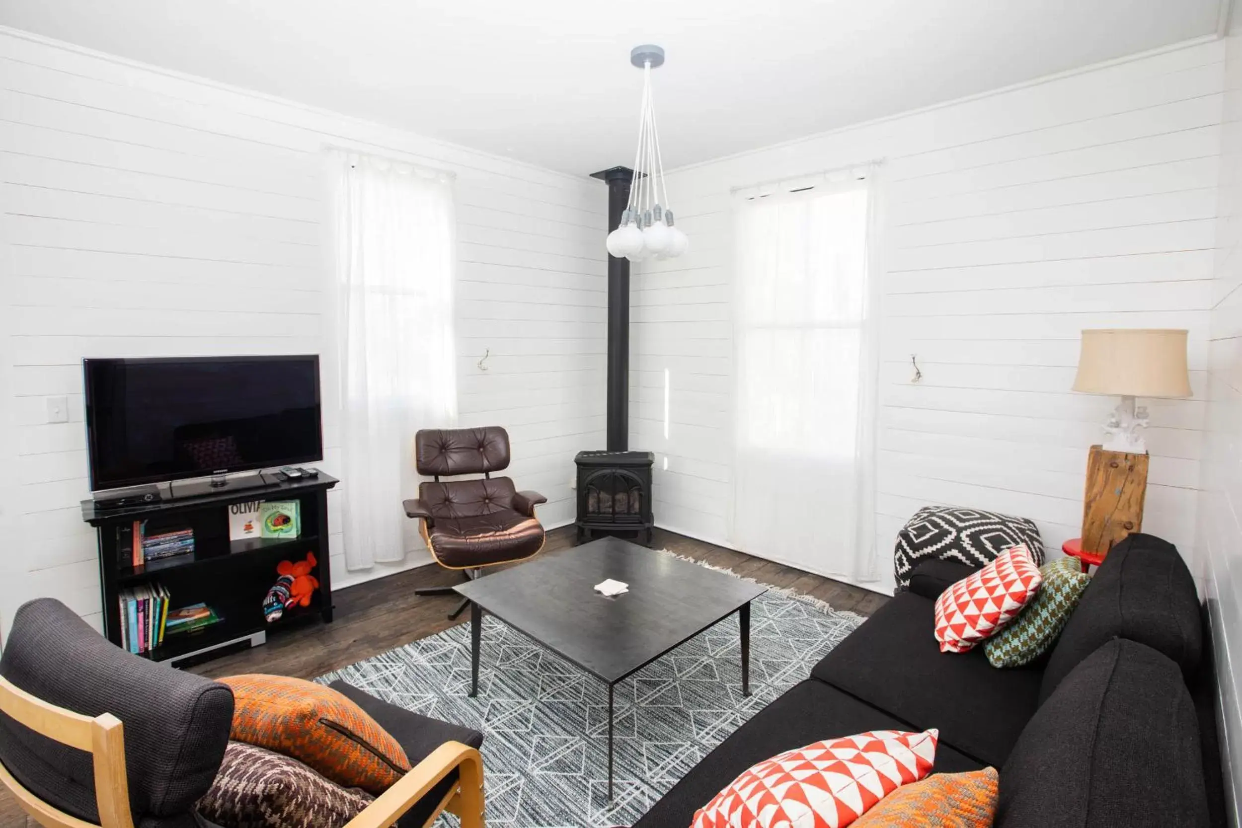 Living room, Seating Area in South Main Residences by Surf Hotel