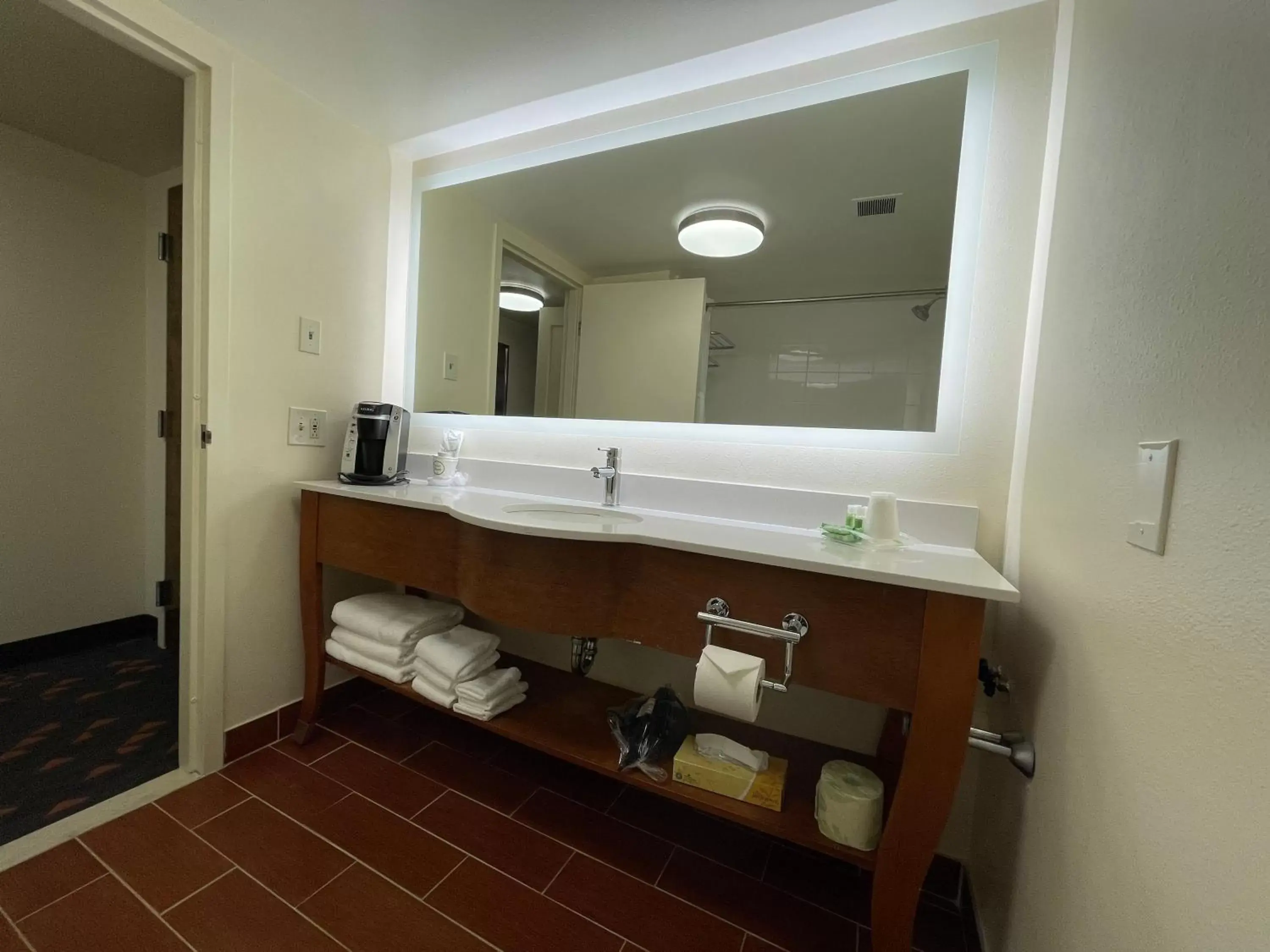 Bathroom in Holiday Inn Bangor, an IHG Hotel