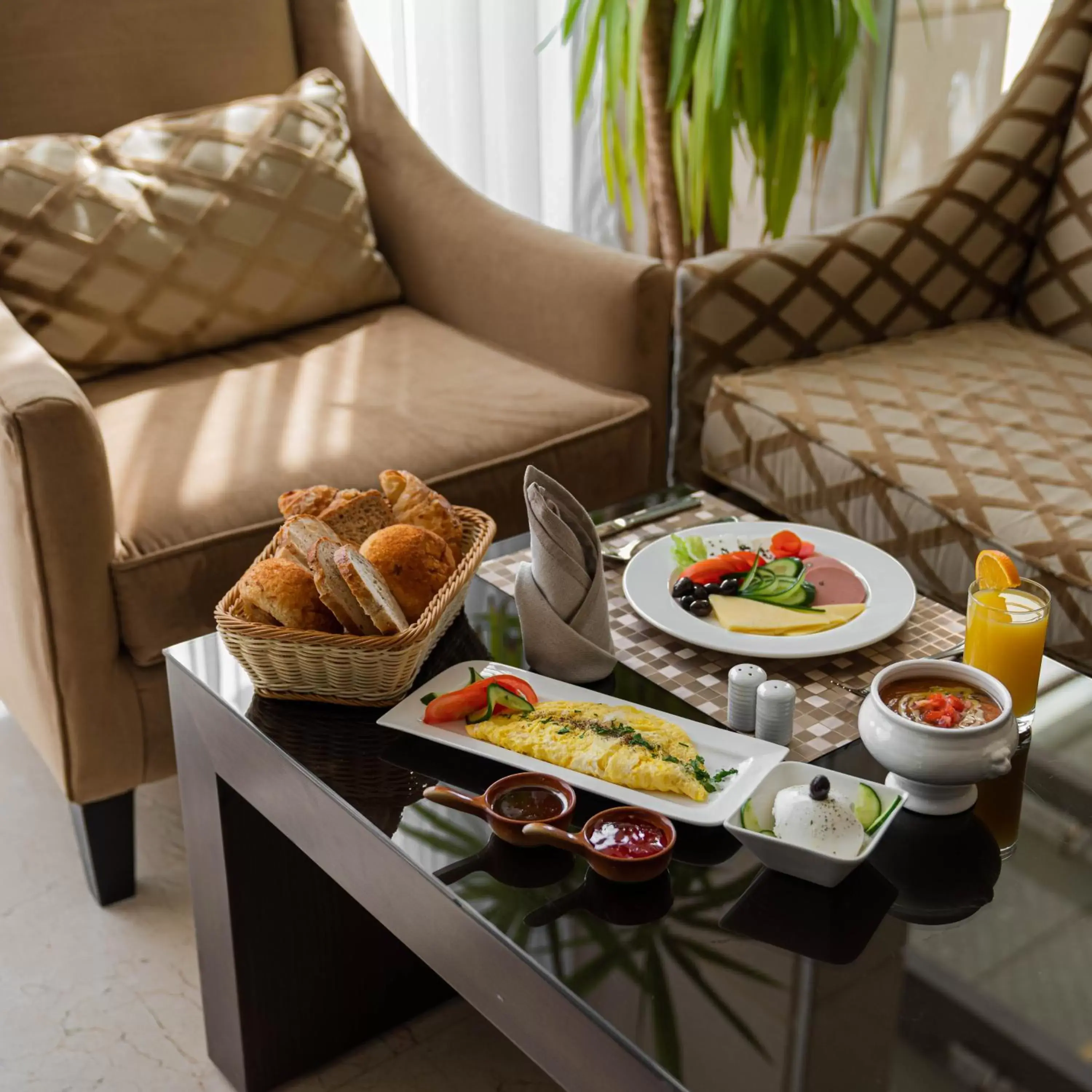 Breakfast in Aswar Hotel Suites Riyadh