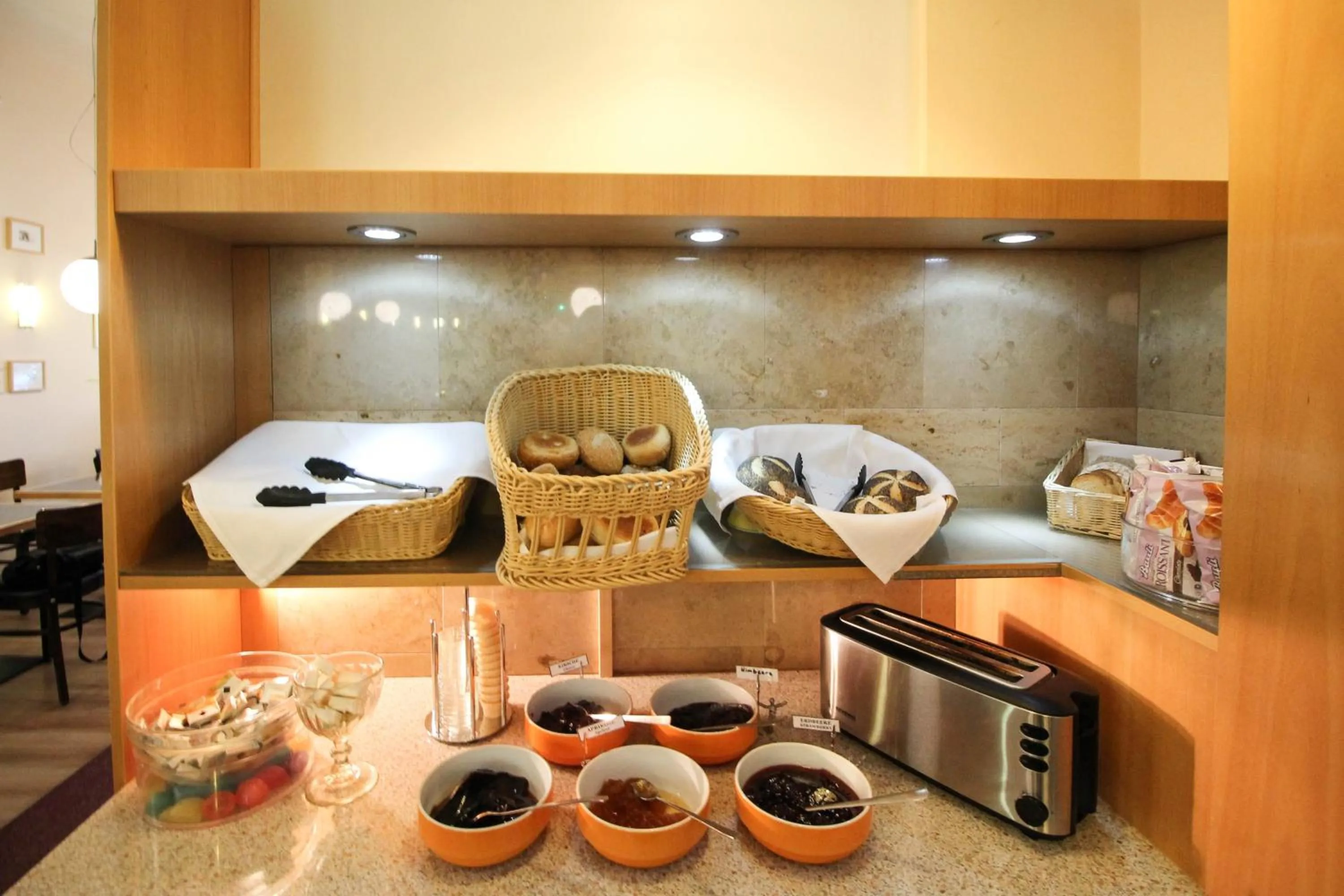 Breakfast in Hotel Sachsenhof