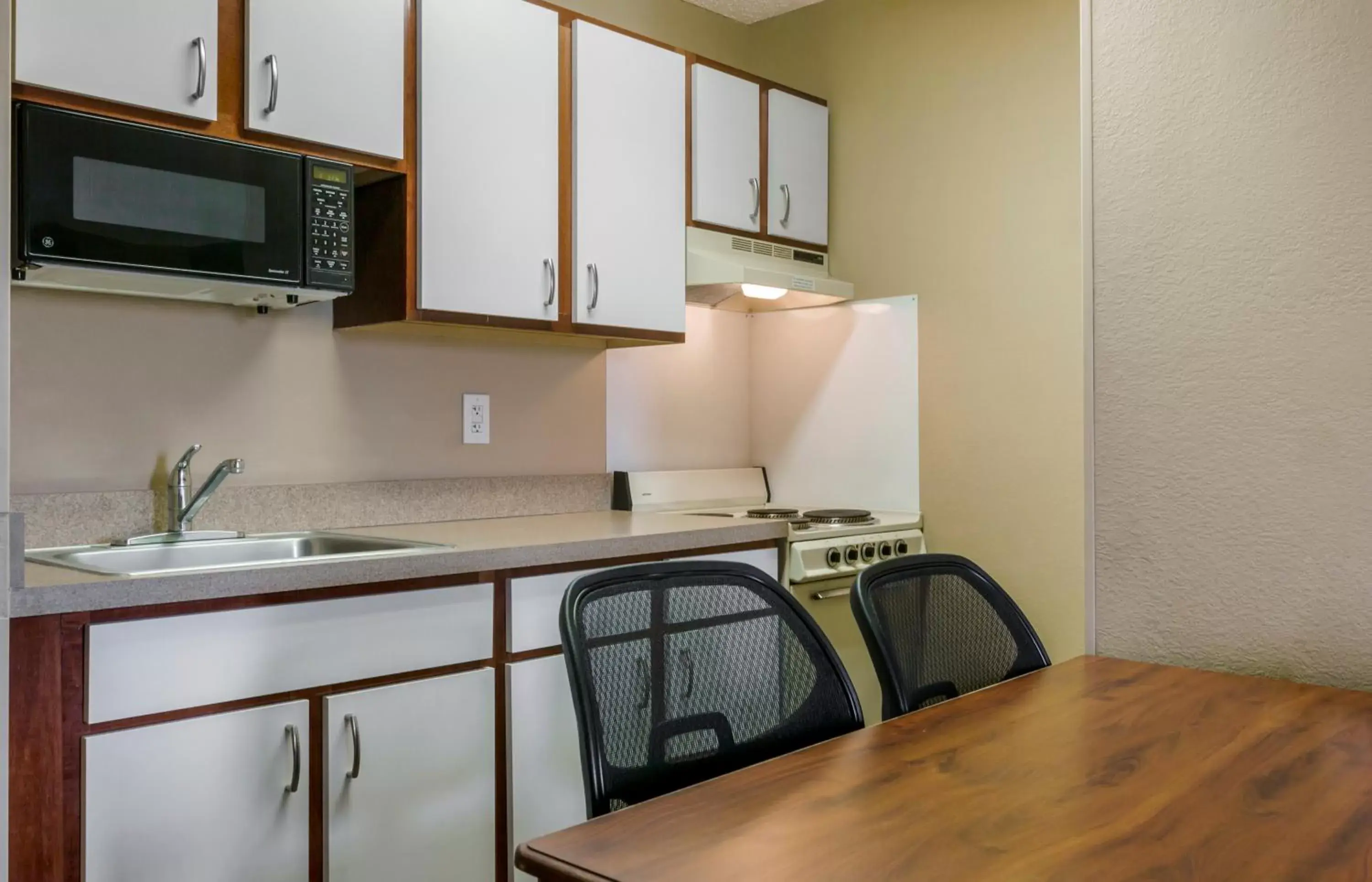 Kitchen or kitchenette, Kitchen/Kitchenette in Extended Stay America Suites - El Paso - West