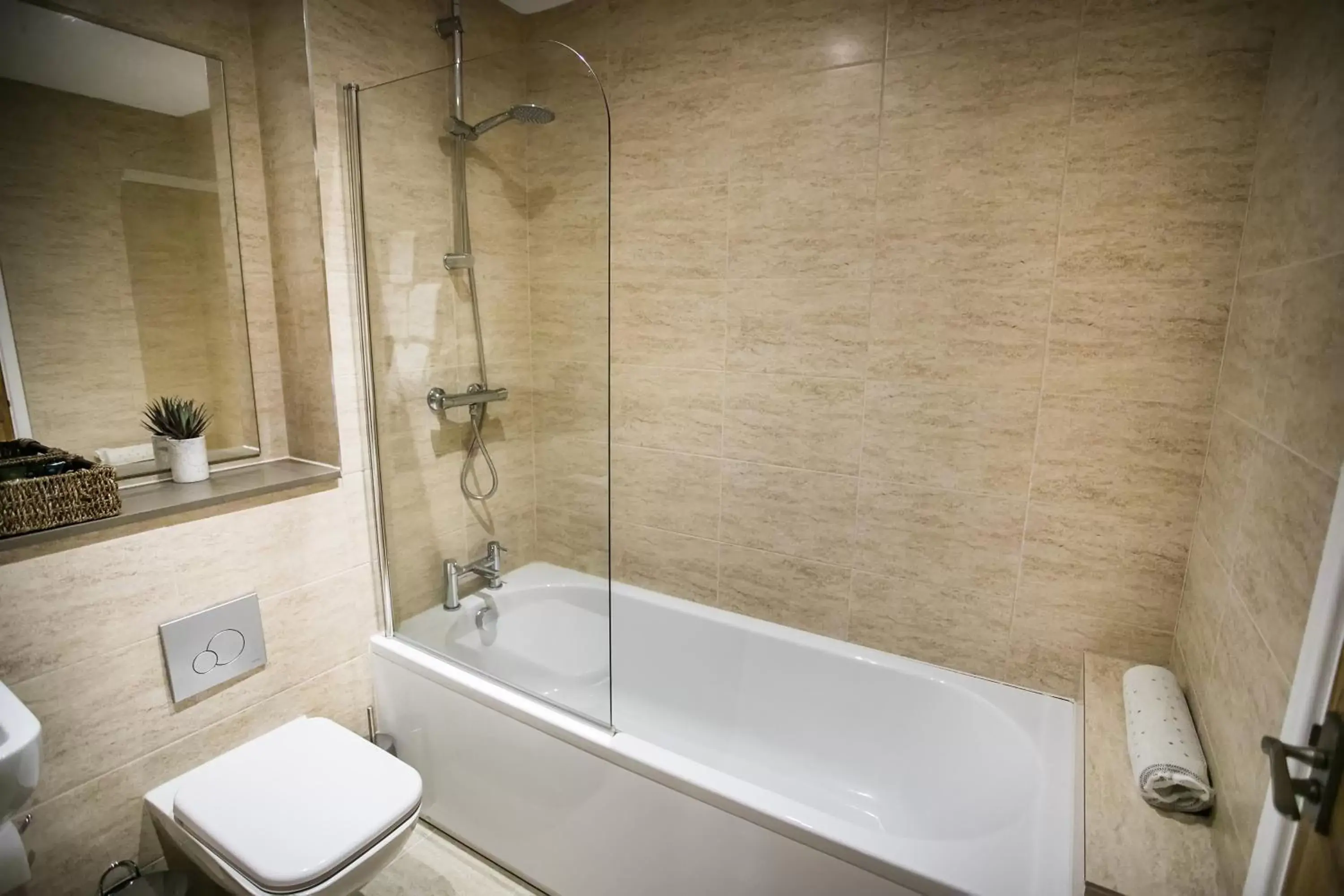 Shower, Bathroom in The Stratford Park Hotel & Golf Club