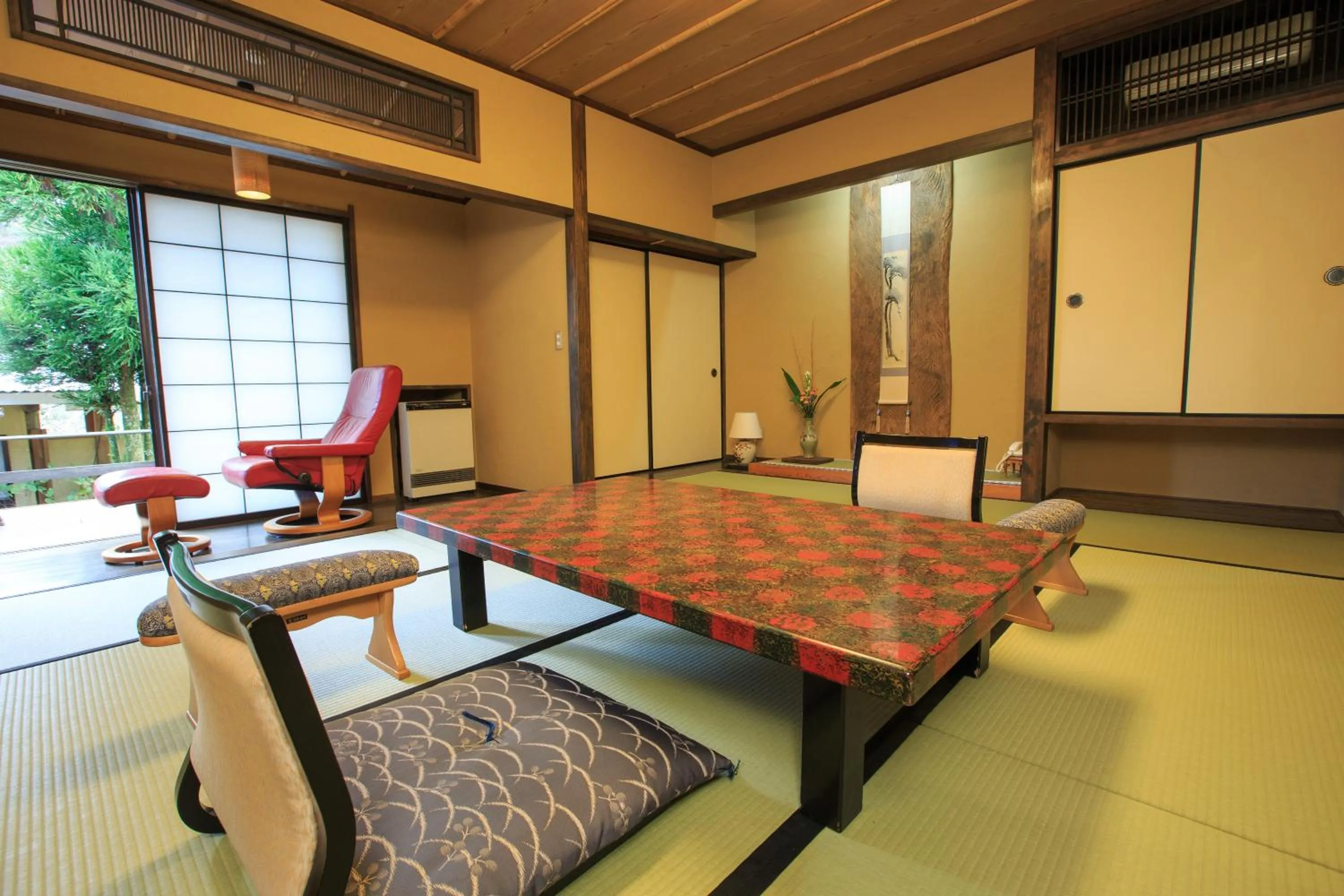 Photo of the whole room in Kinokuniya Ryokan