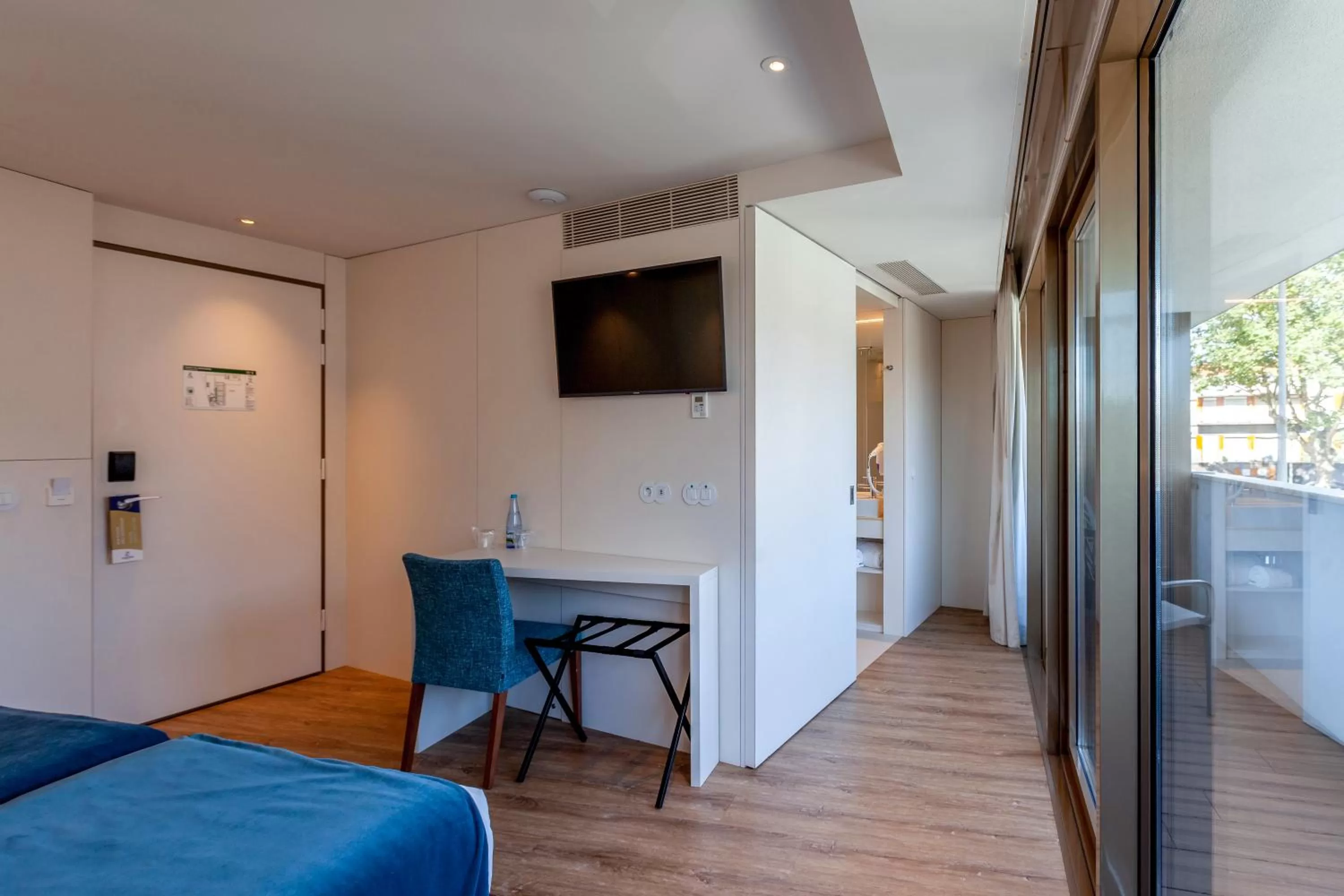 Photo of the whole room in Sea Porto Hotel