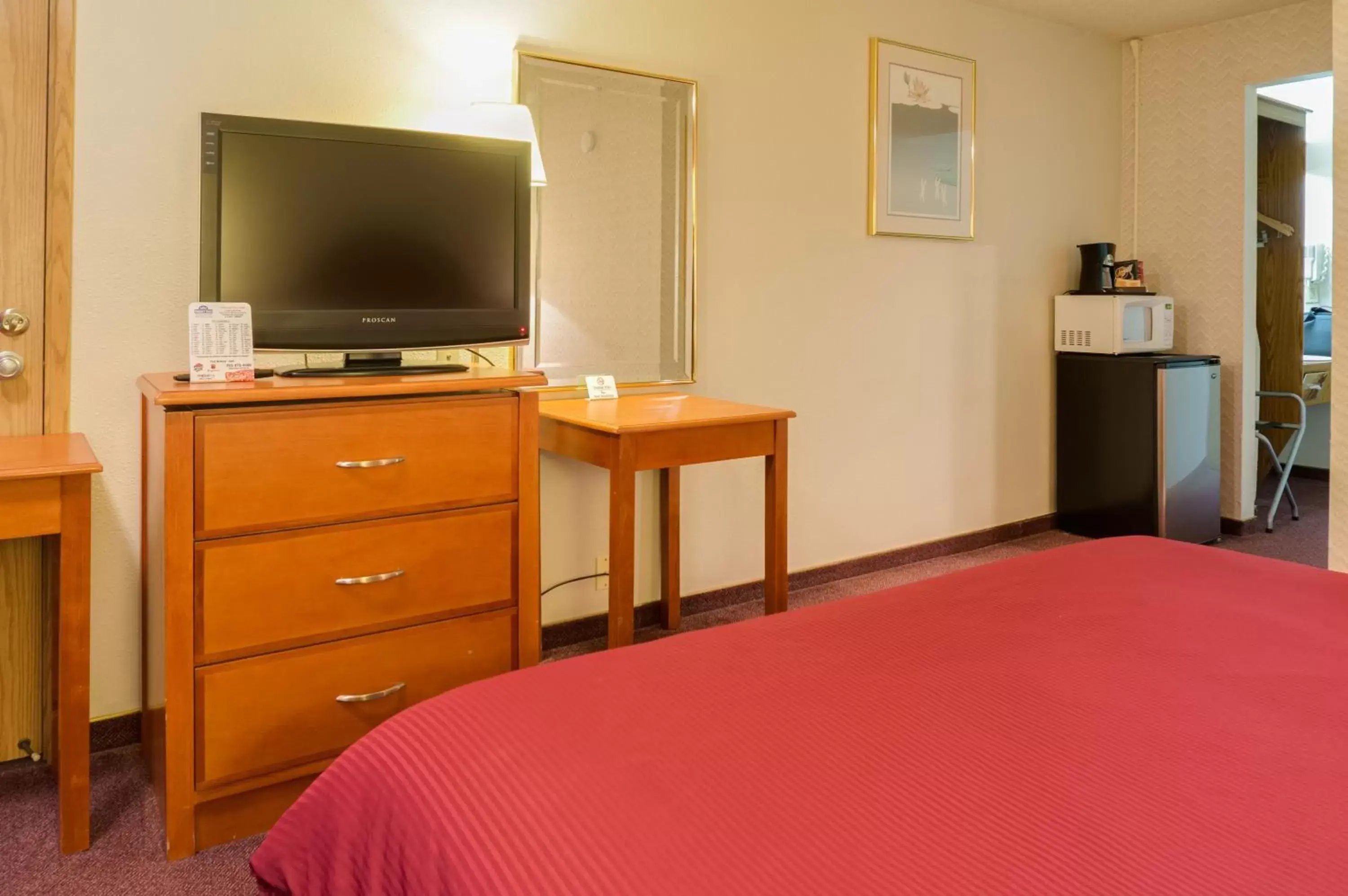 TV and multimedia, Bed in GuestHouse Inn Fife TV and multimedia, Bed in GuestHouse Inn Fife