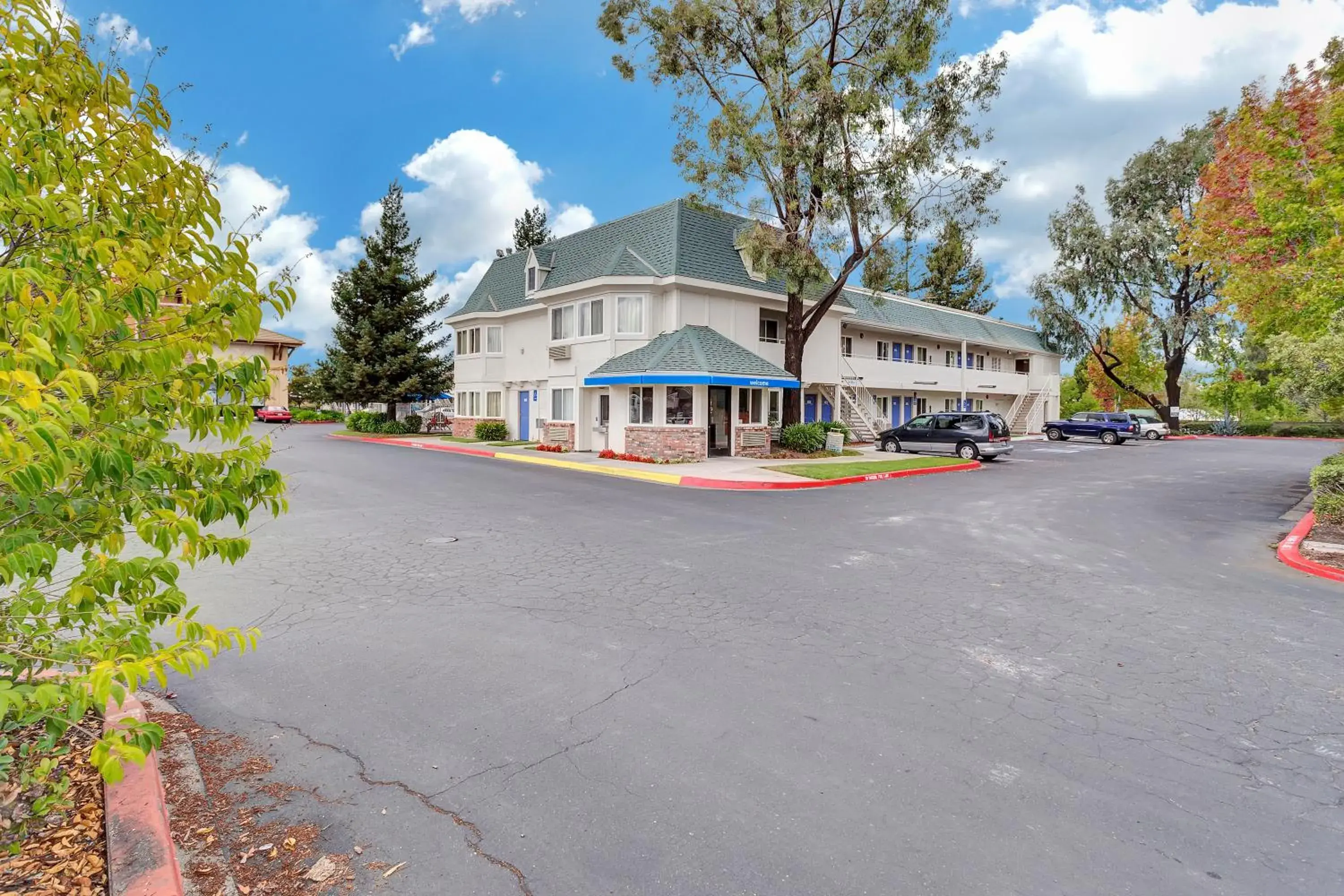 Facade/entrance, Property Building in Motel 6-Rohnert Park, CA