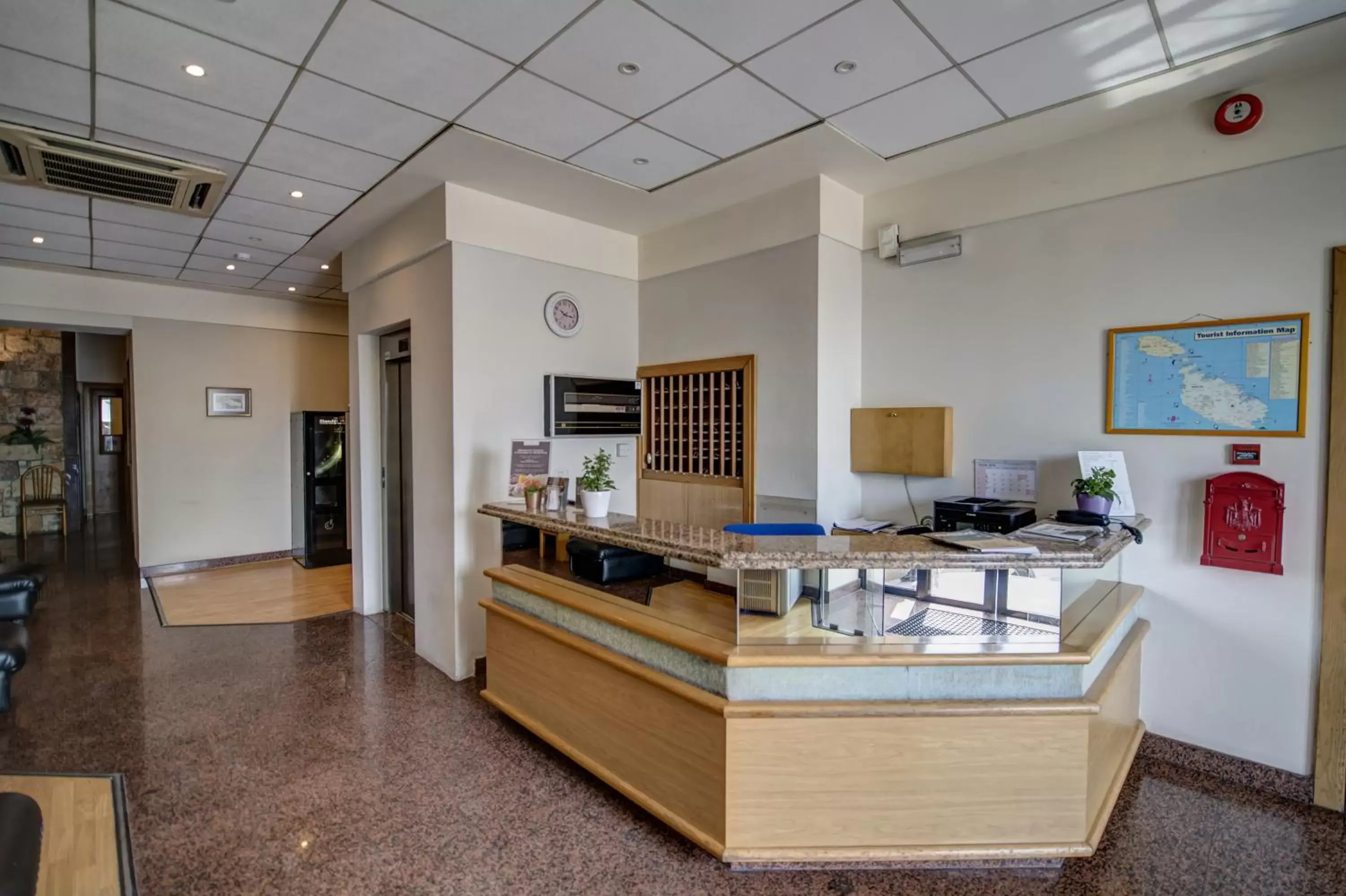 Lobby or reception in Sliema Chalet Hotel