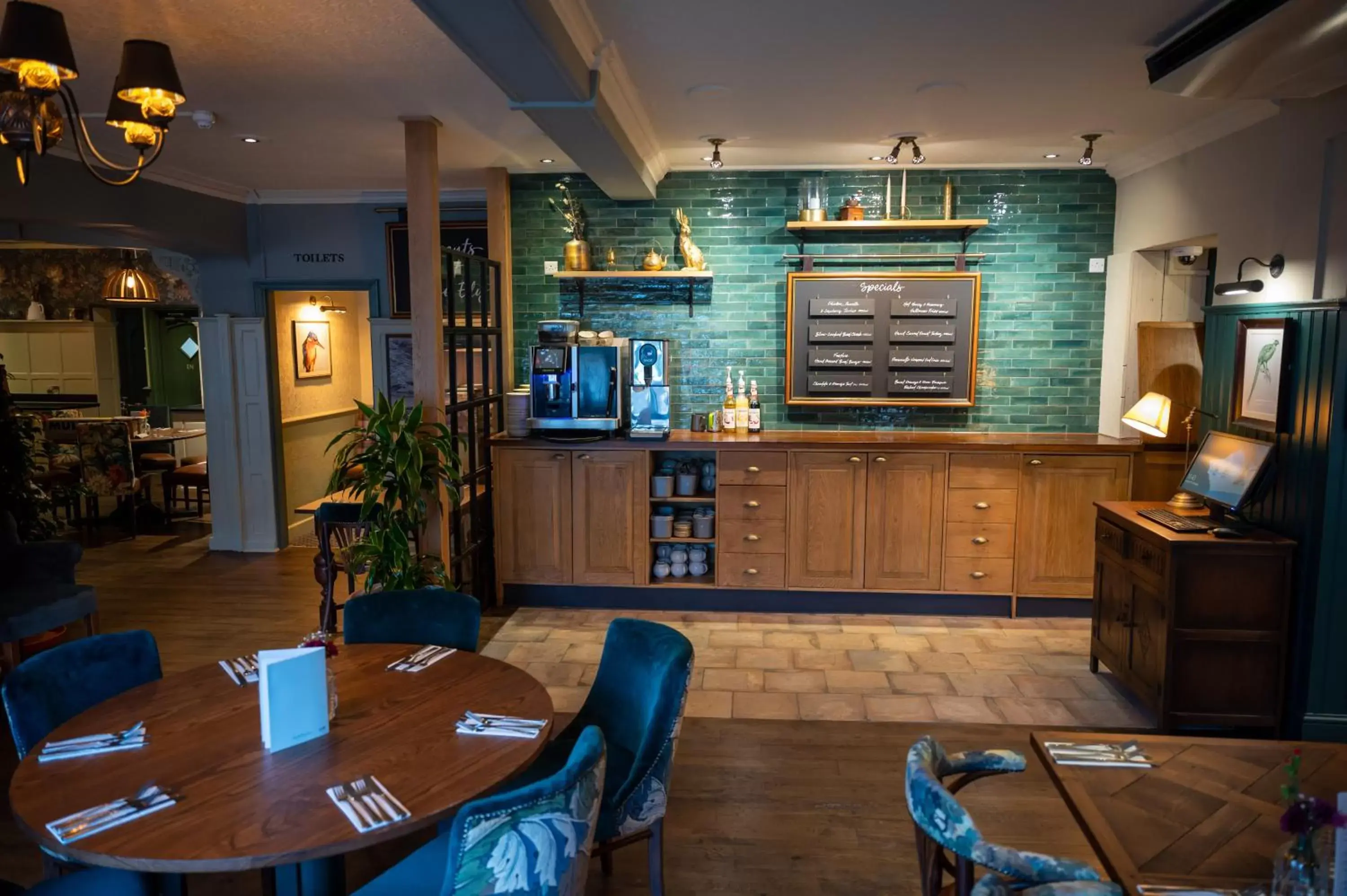 Ely Hotel by Chef & Brewer Collection