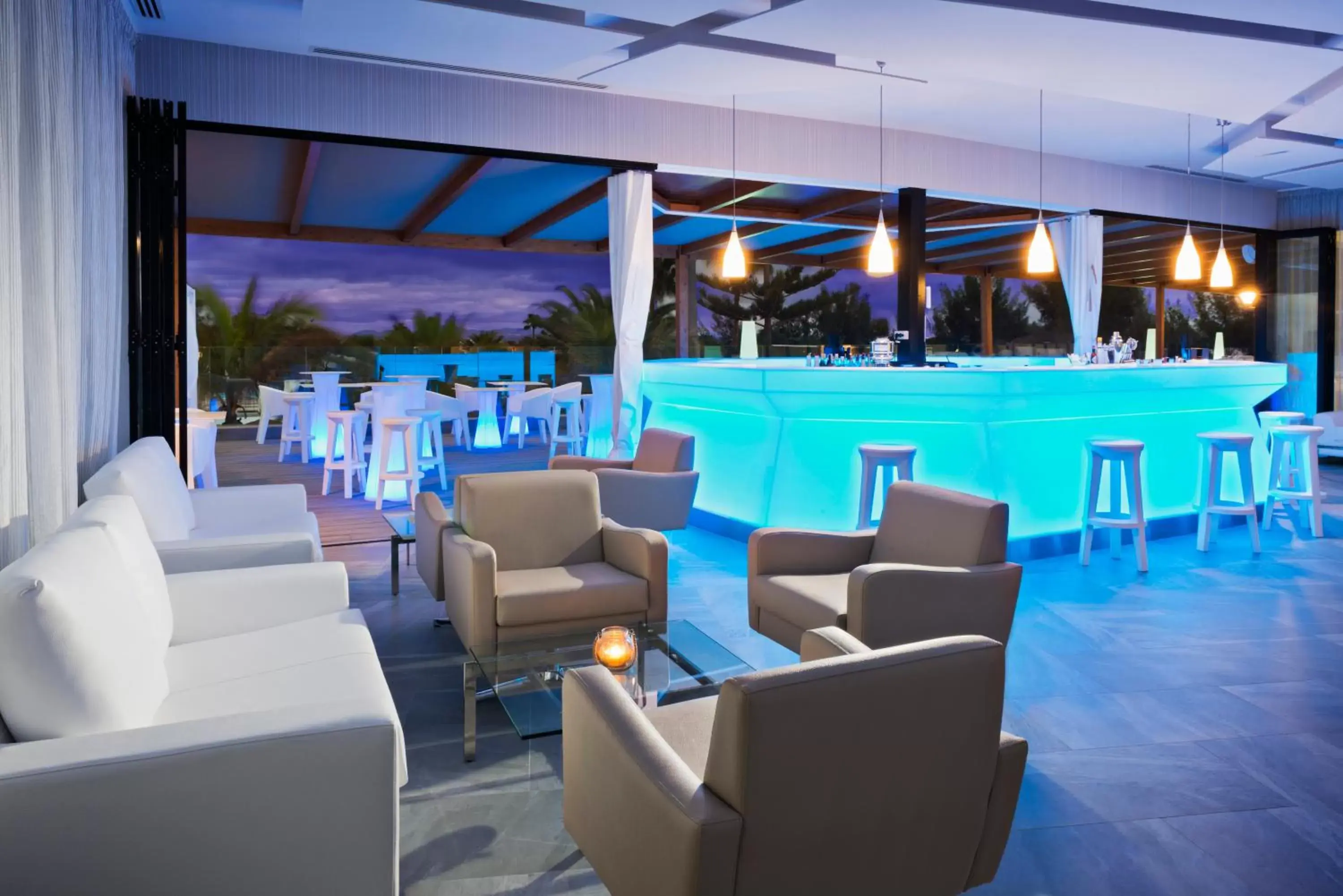 Lounge or bar, Swimming Pool in Elba Premium Suites - Adults Only