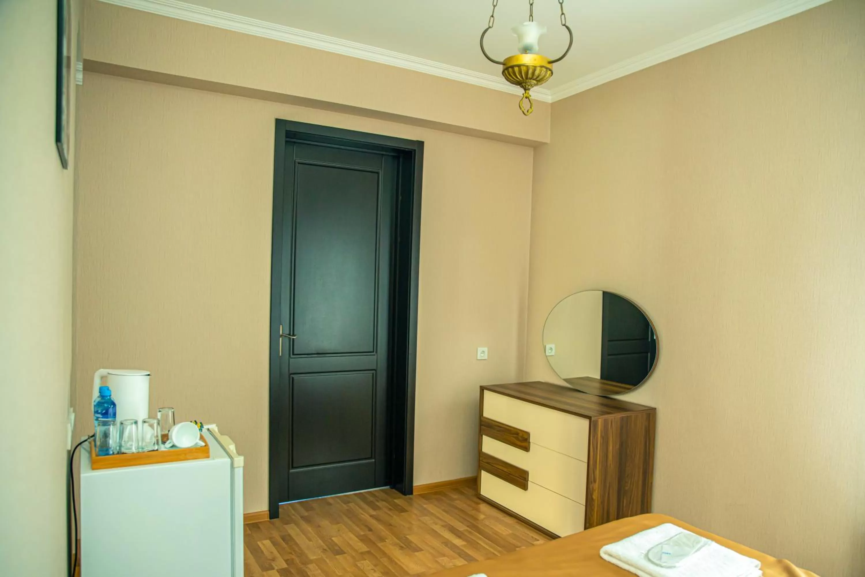 Coffee/tea facilities, TV/Entertainment Center in Midtown-Vera