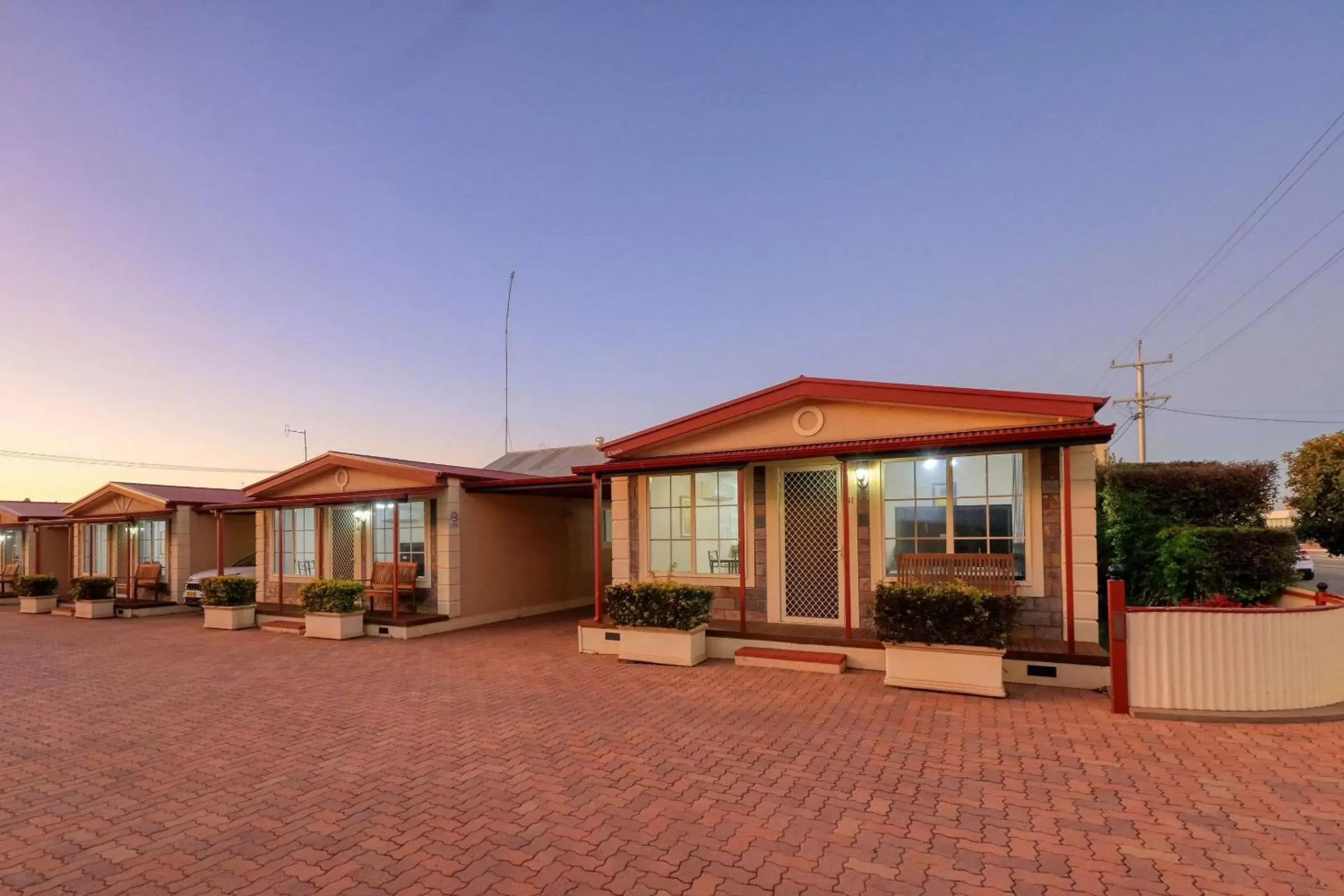 Property building in Comfort Inn Crystal Broken Hill Property building in Comfort Inn Crystal Broken Hill