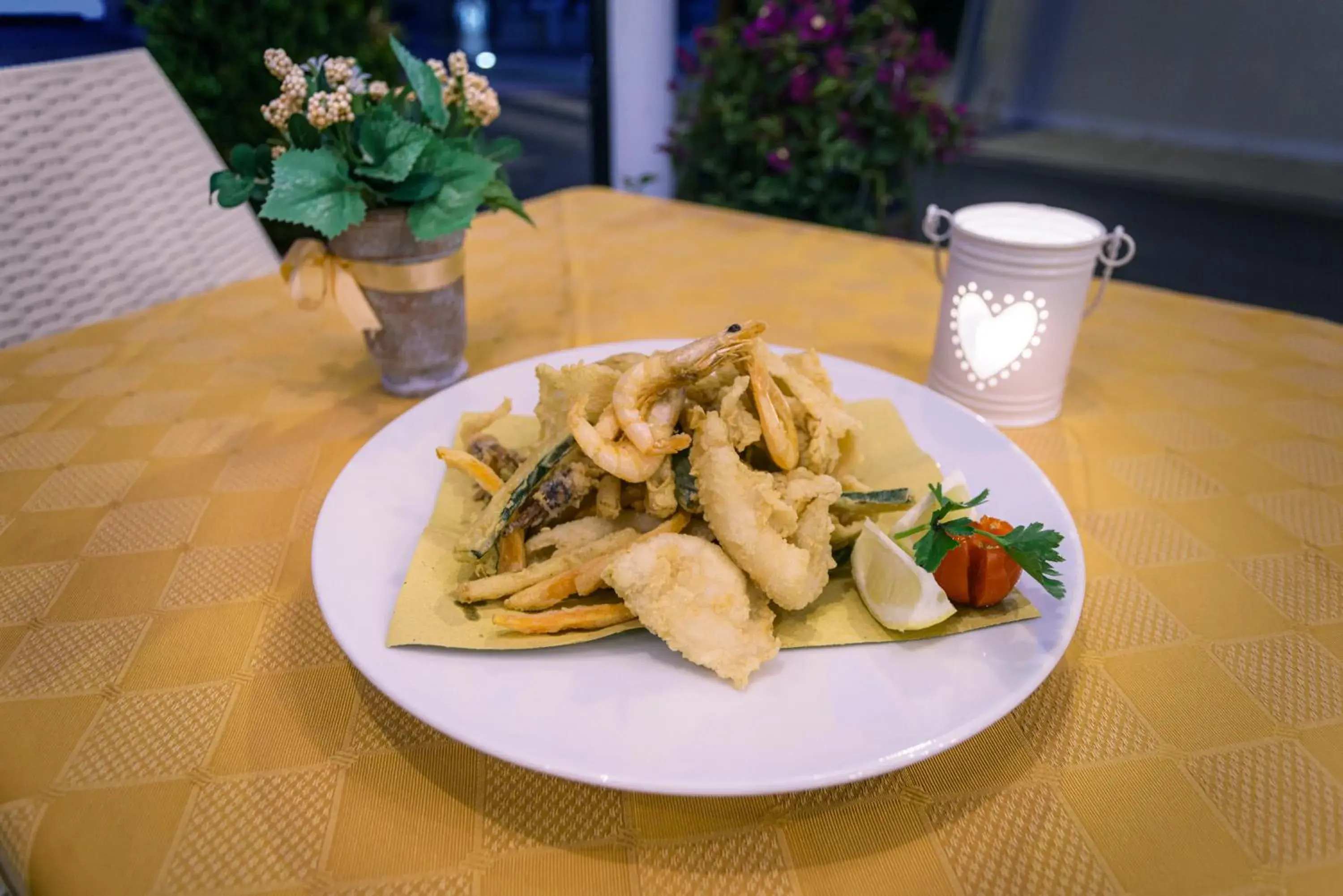 Restaurant/places to eat in Albergo La Lampara