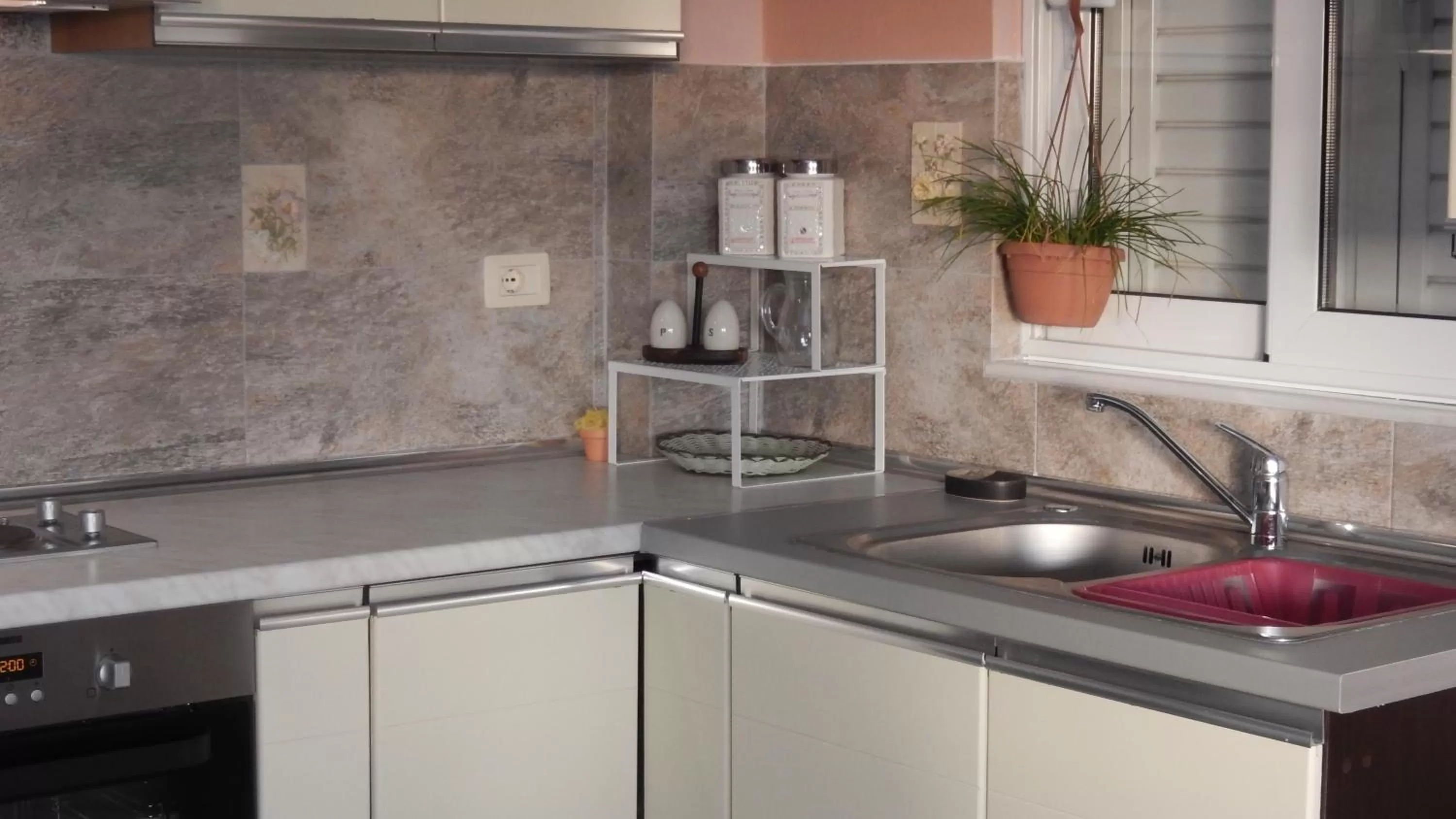 Decorative detail, Kitchen/Kitchenette in Jelena's Luxury Apartments