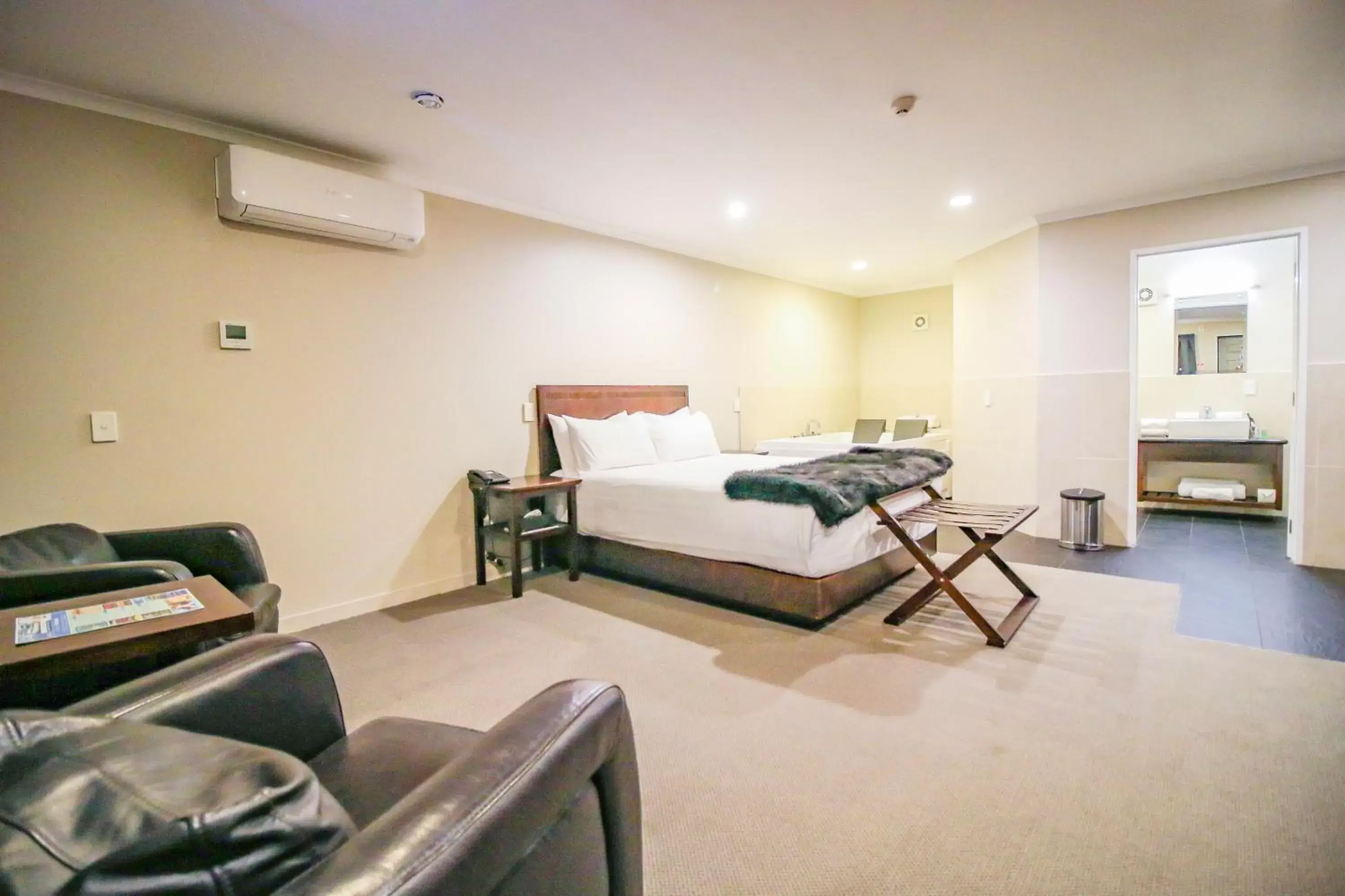 Seating Area in Aotea Motor Lodge