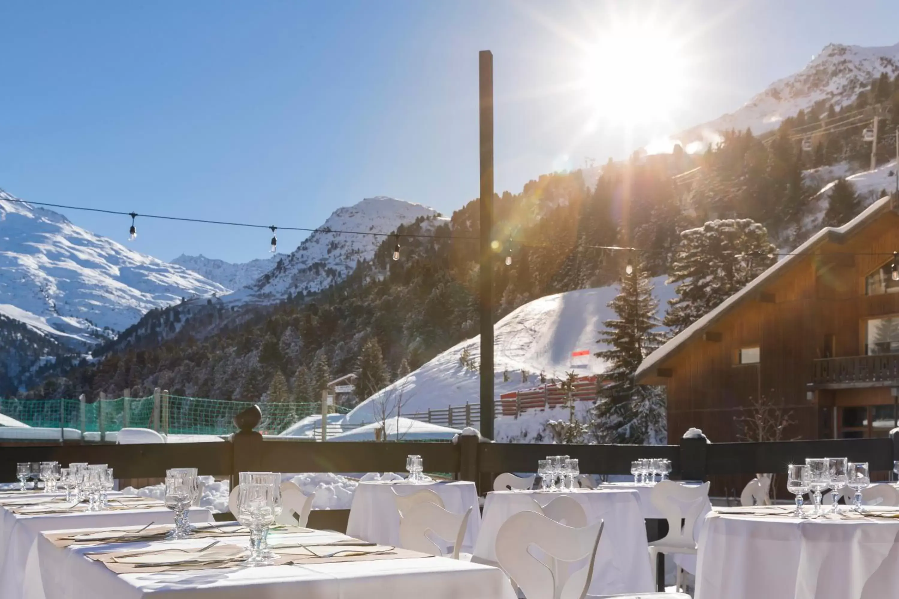 Patio, Winter in Hotel Mont Vallon