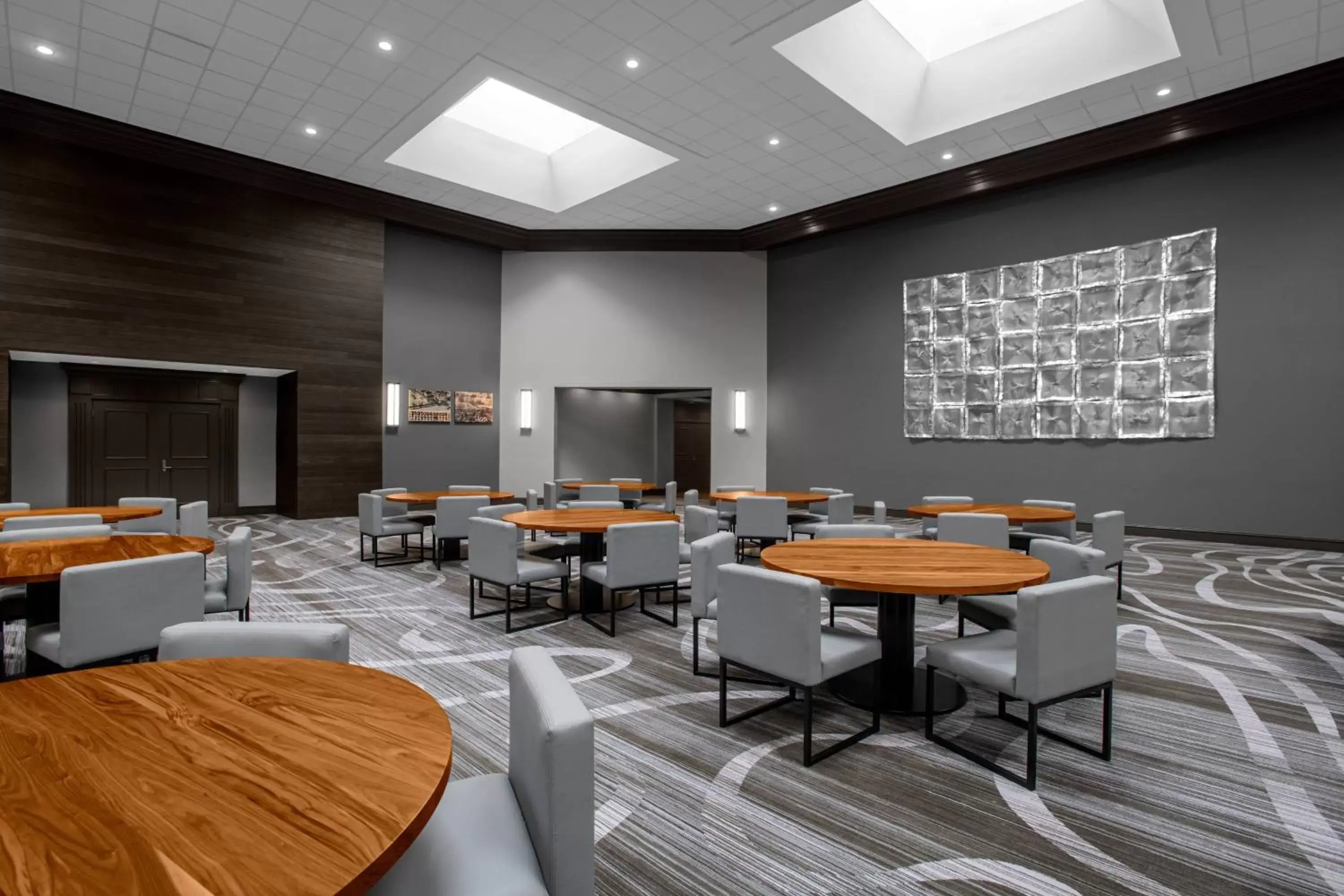 Meeting/conference room, Restaurant/Places to Eat in Pittsburgh Marriott North
