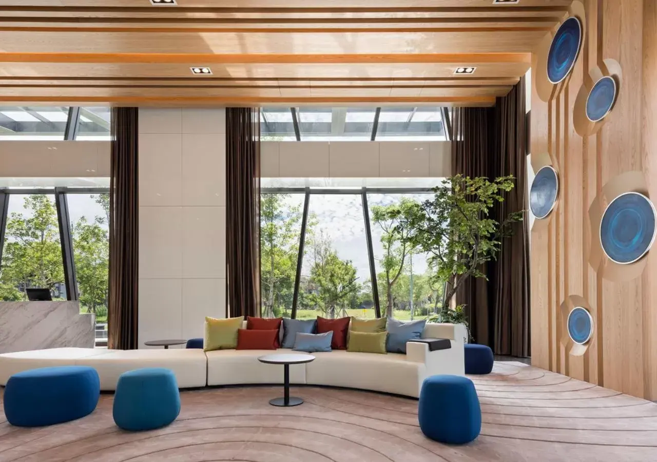 Lobby or reception, Seating Area in Lakeshore Hotel Yilan