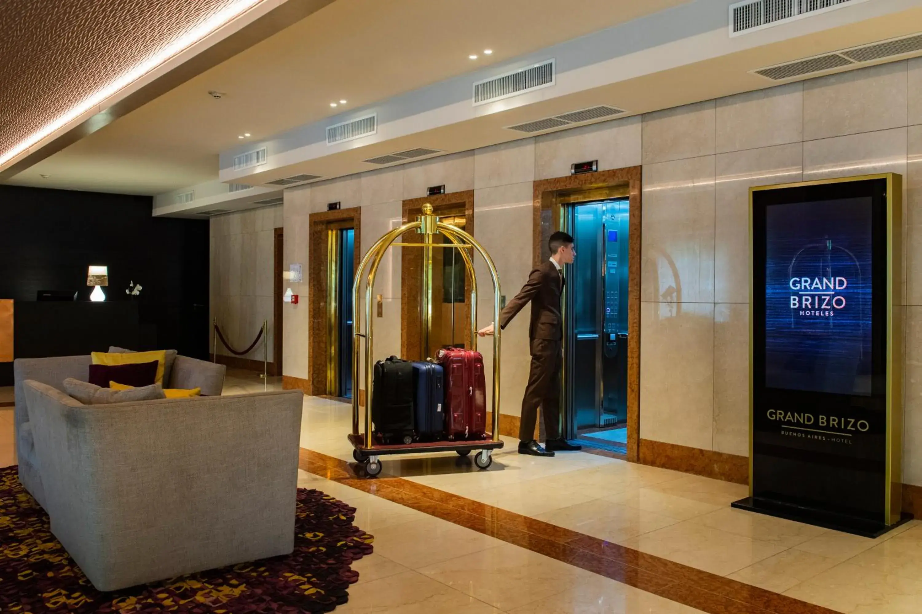 Staff, Lobby/Reception in Hotel Grand Brizo Buenos Aires