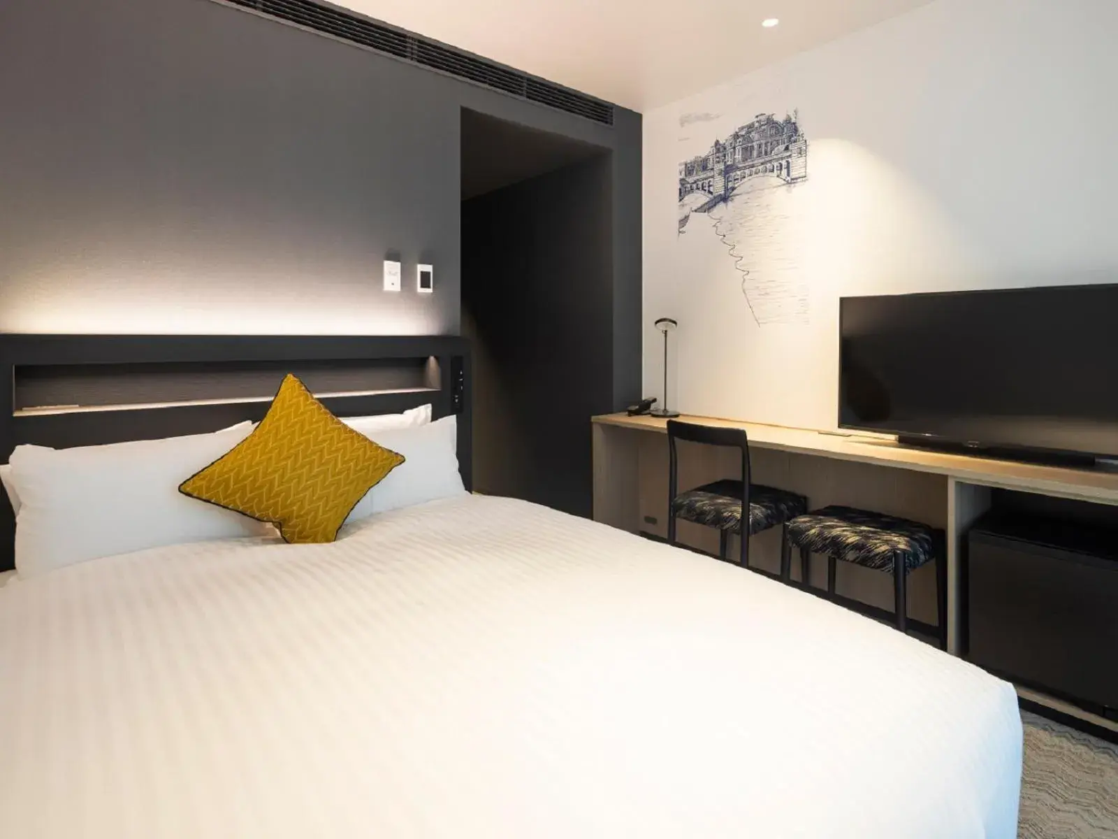 Standard Double Room - Non-Smoking in Hotel Intergate Osaka Umeda Standard Double Room - Non-Smoking in Hotel Intergate Osaka Umeda