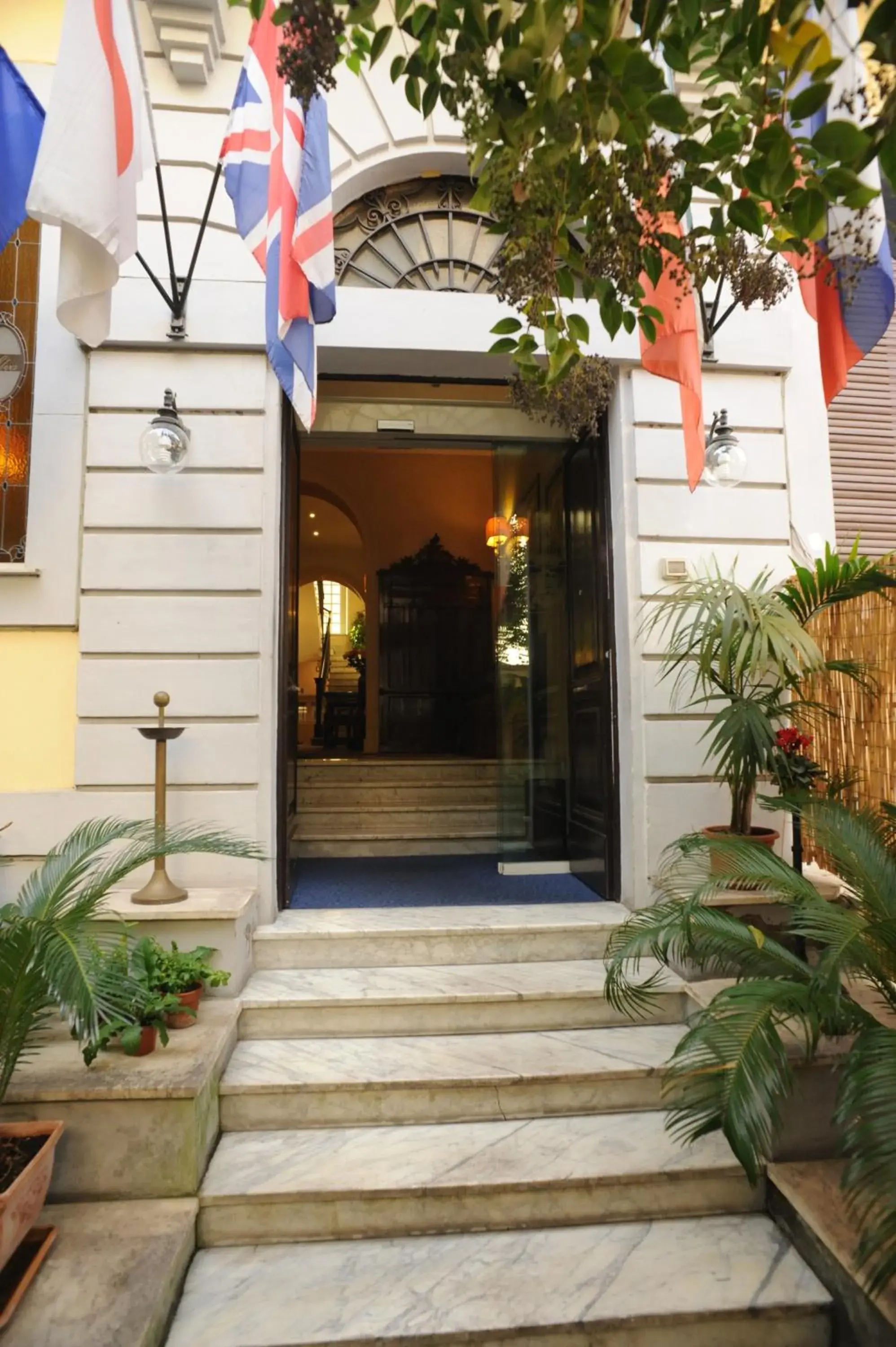 Facade/entrance in Hotel Silva