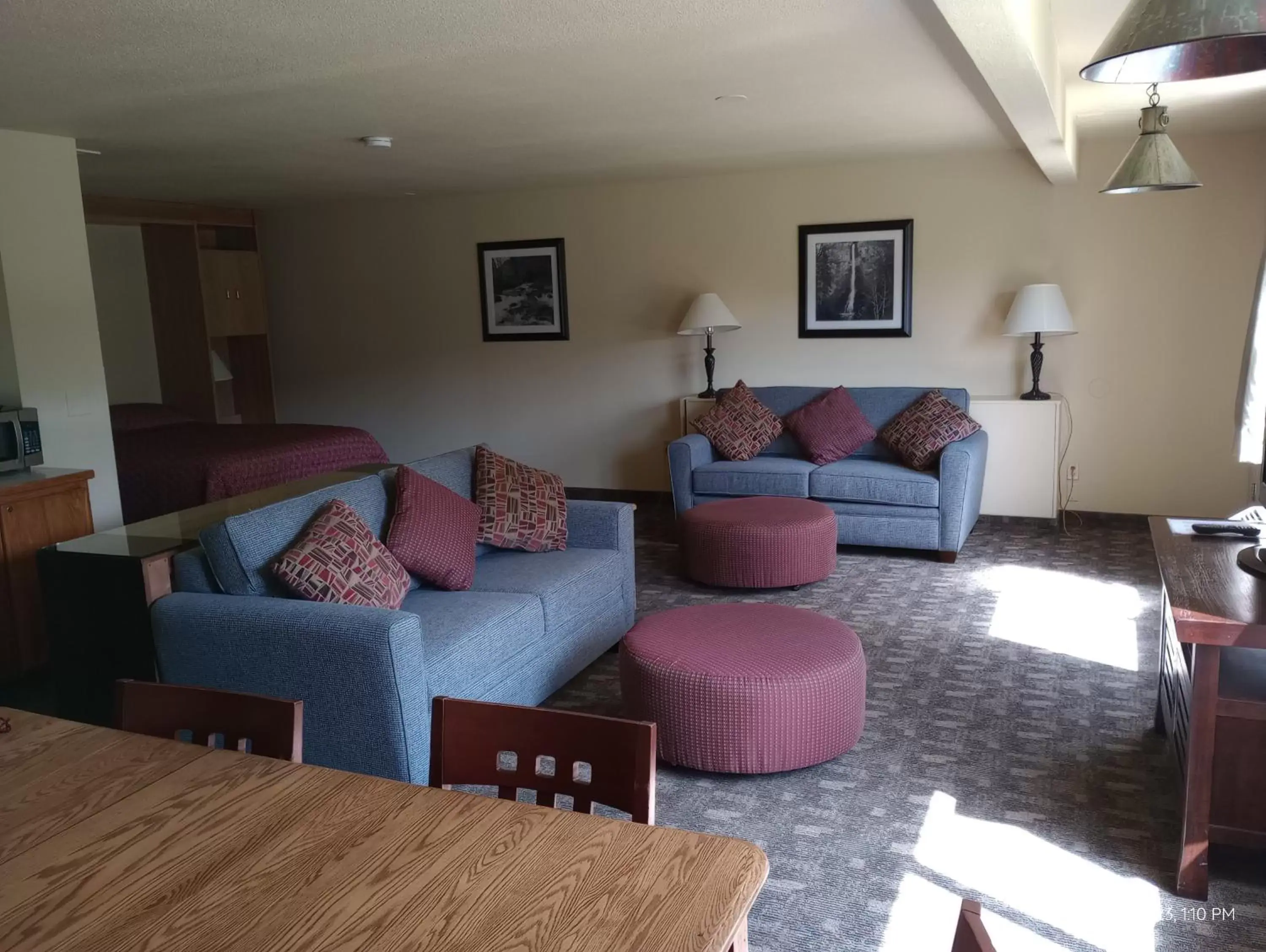 Seating Area in Cocusa Motel