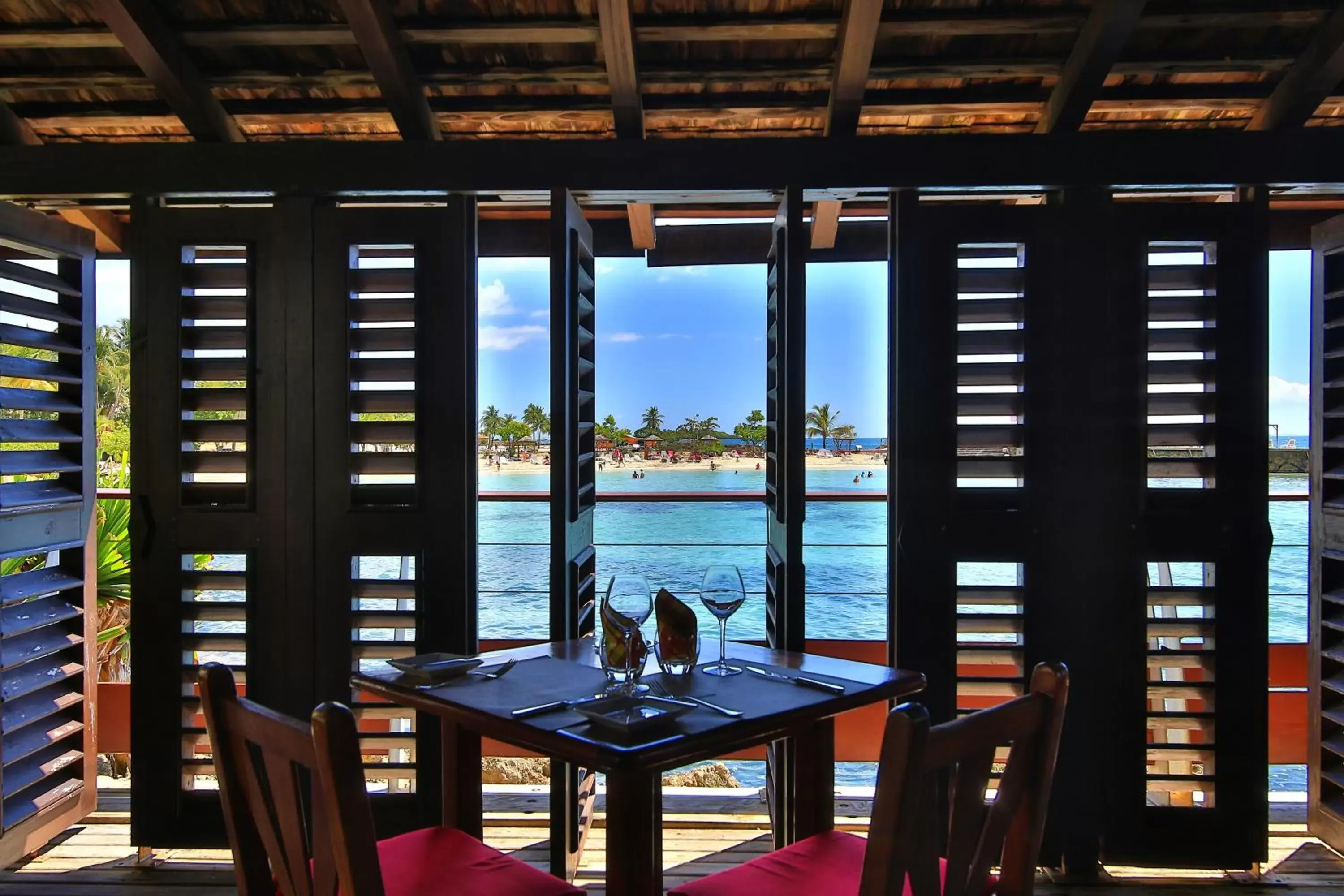 Restaurant/places to eat in Mahogany Hotel Residence & Spa Restaurant/places to eat in Mahogany Hotel Residence & Spa