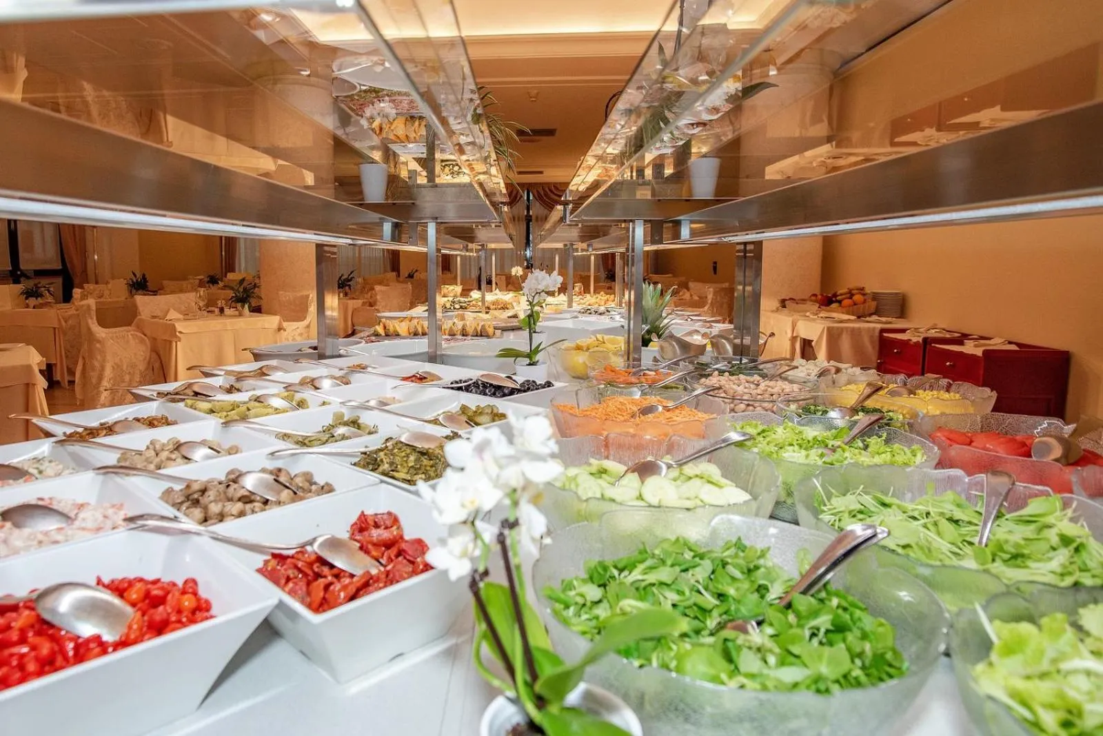 Food and drinks in Grand Hotel Astoria