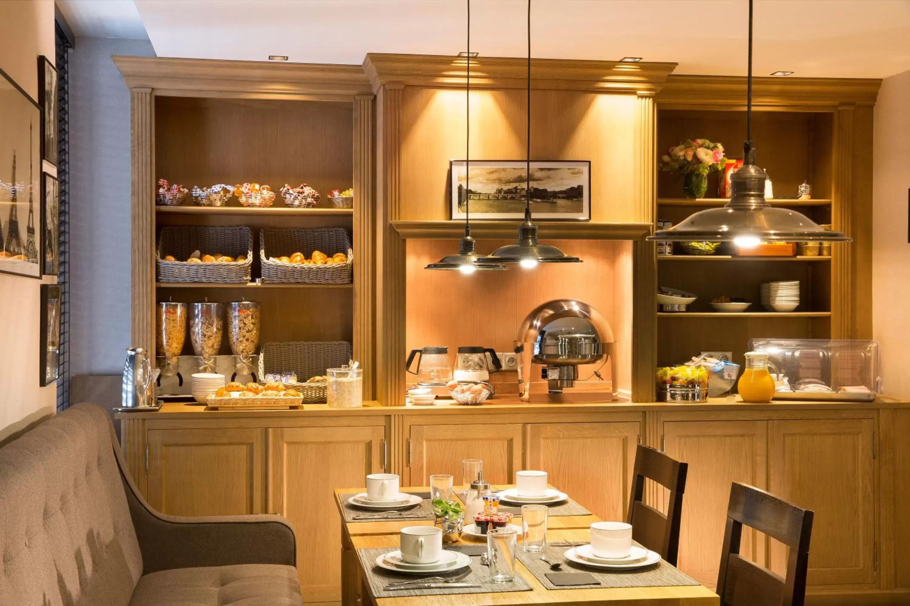 Food in Hôtel Albert 1er Paris Lafayette Food in Hôtel Albert 1er Paris Lafayette