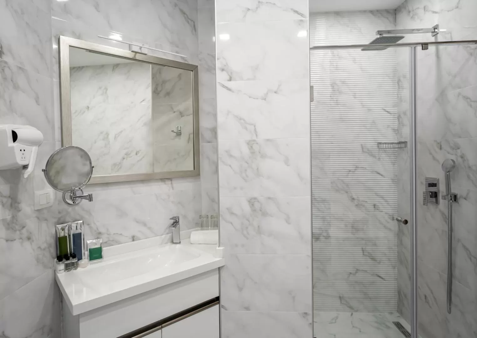 Shower in Dave Hotel Yerevan