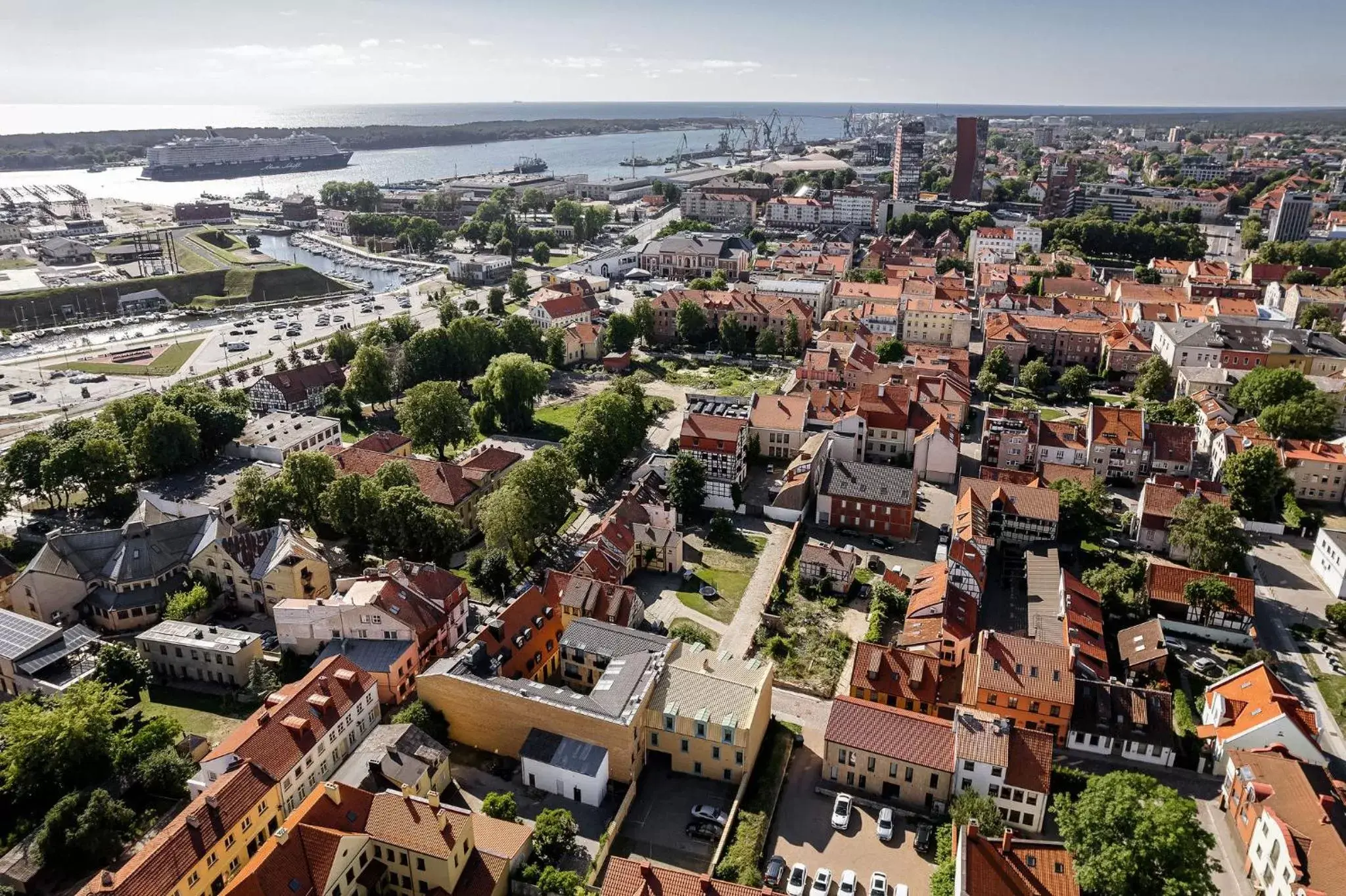 Location, Bird's-eye View in Euterpe Hotel